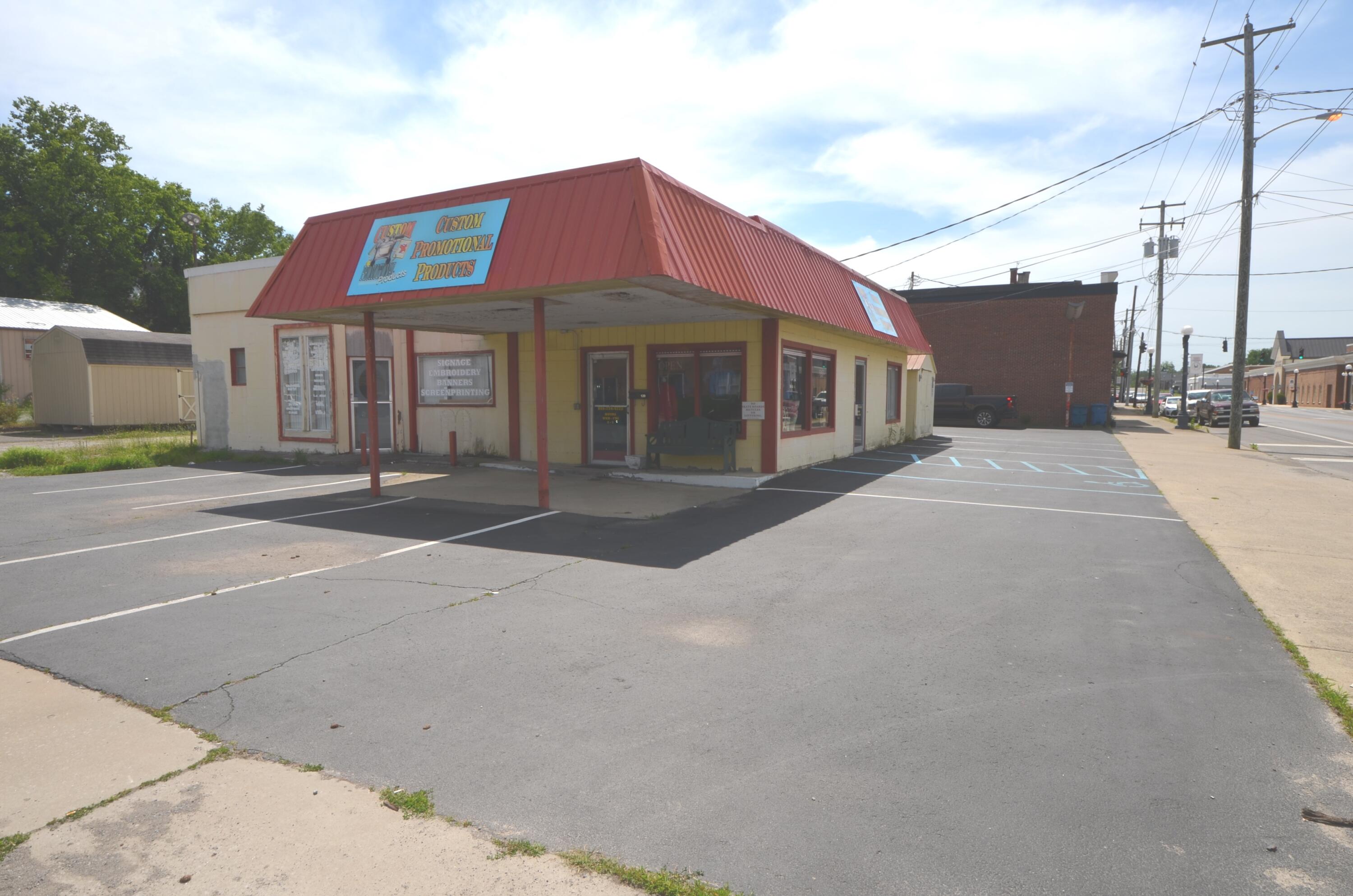 120 E Lexington Street — photo