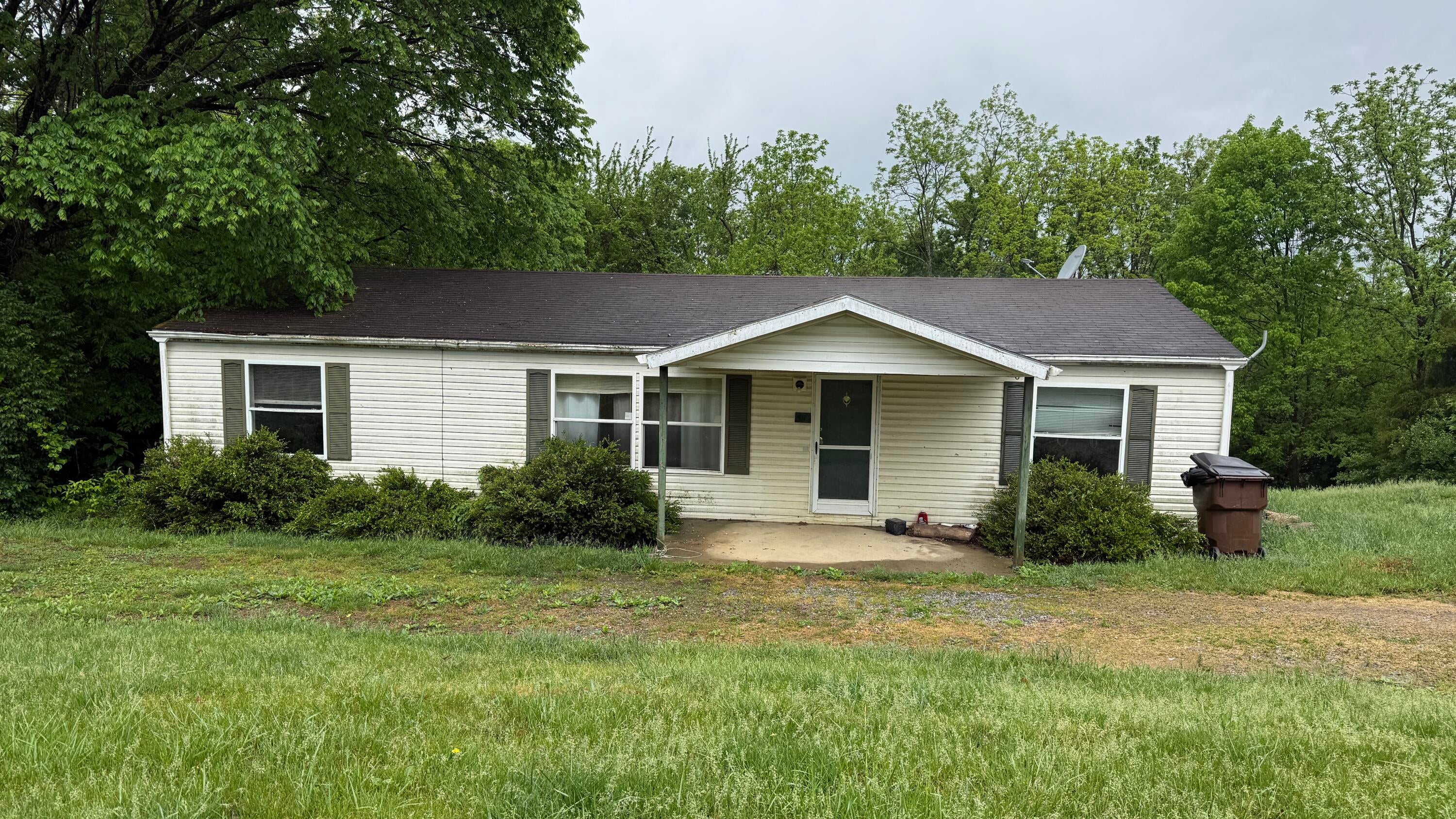 511 Tom Hackley Road — photo