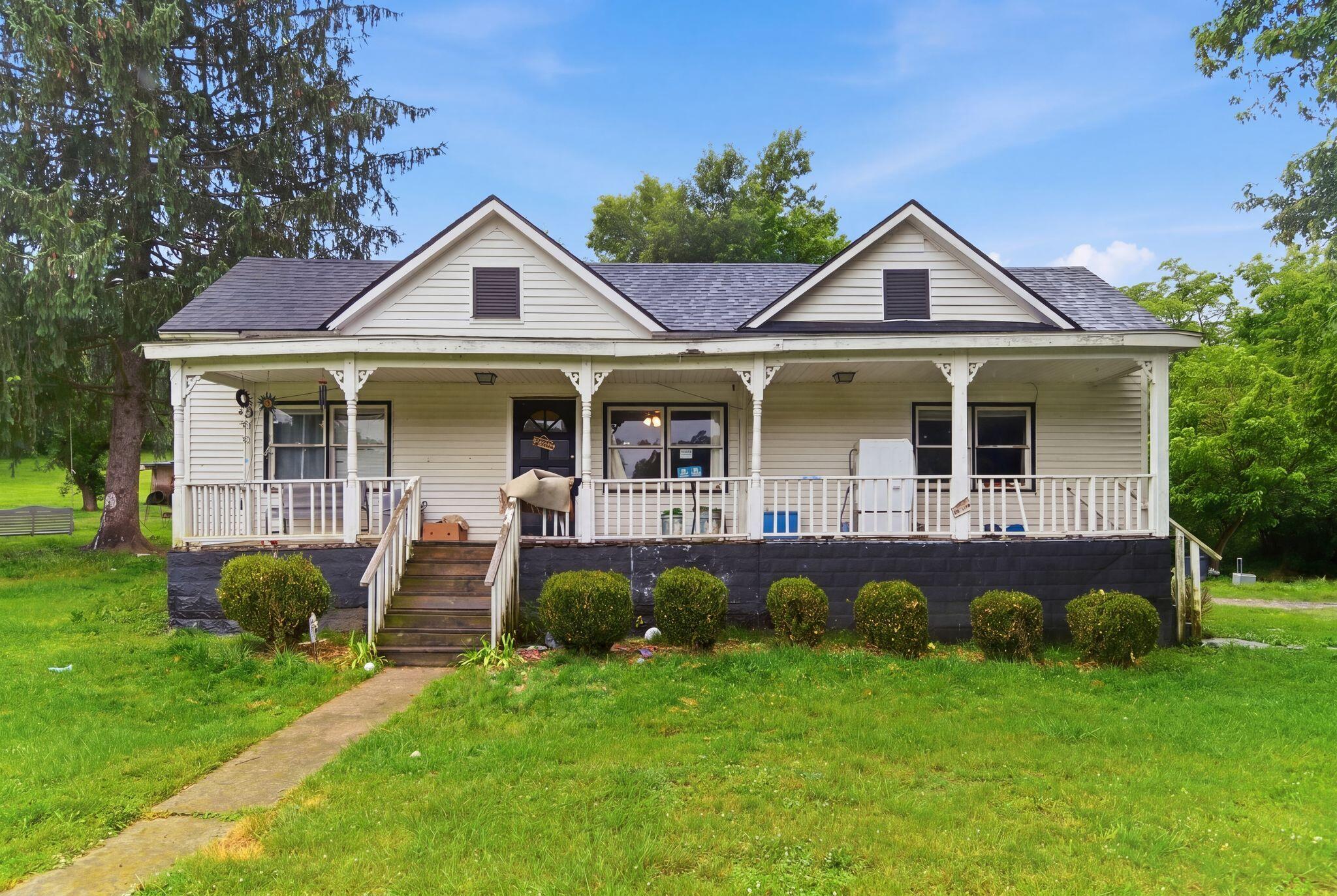 2919 Tates Creek Road — photo