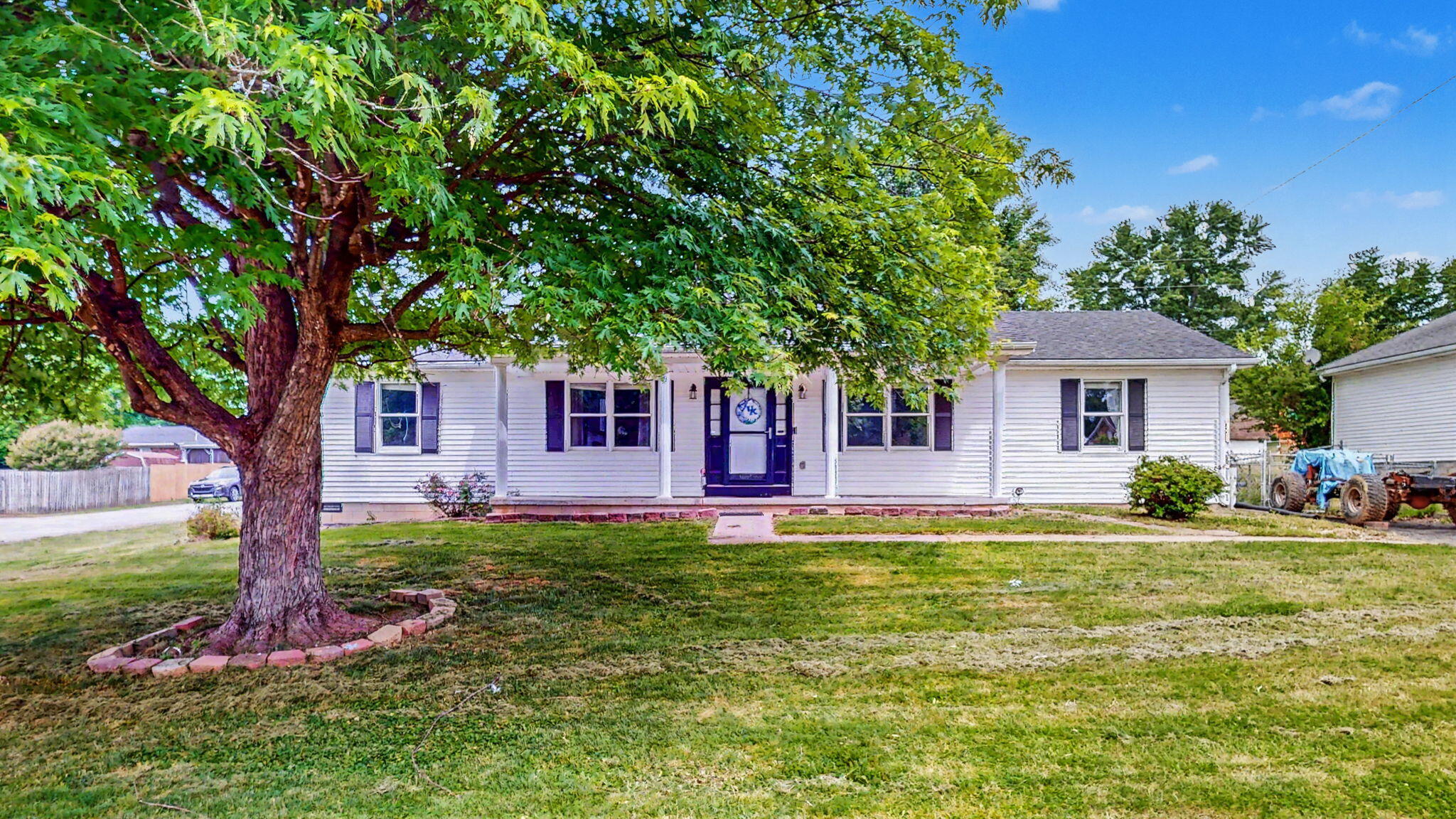 301 Eagle Drive — photo