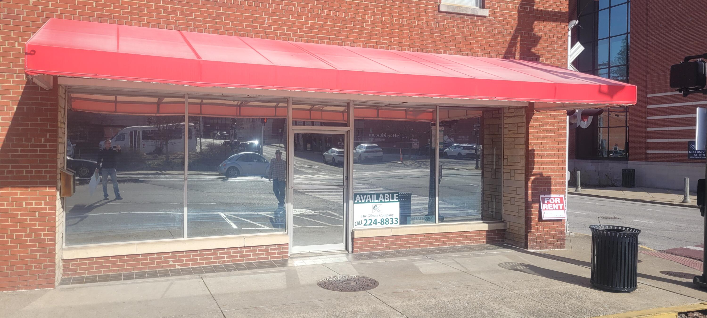 200 W Broadway Street — photo