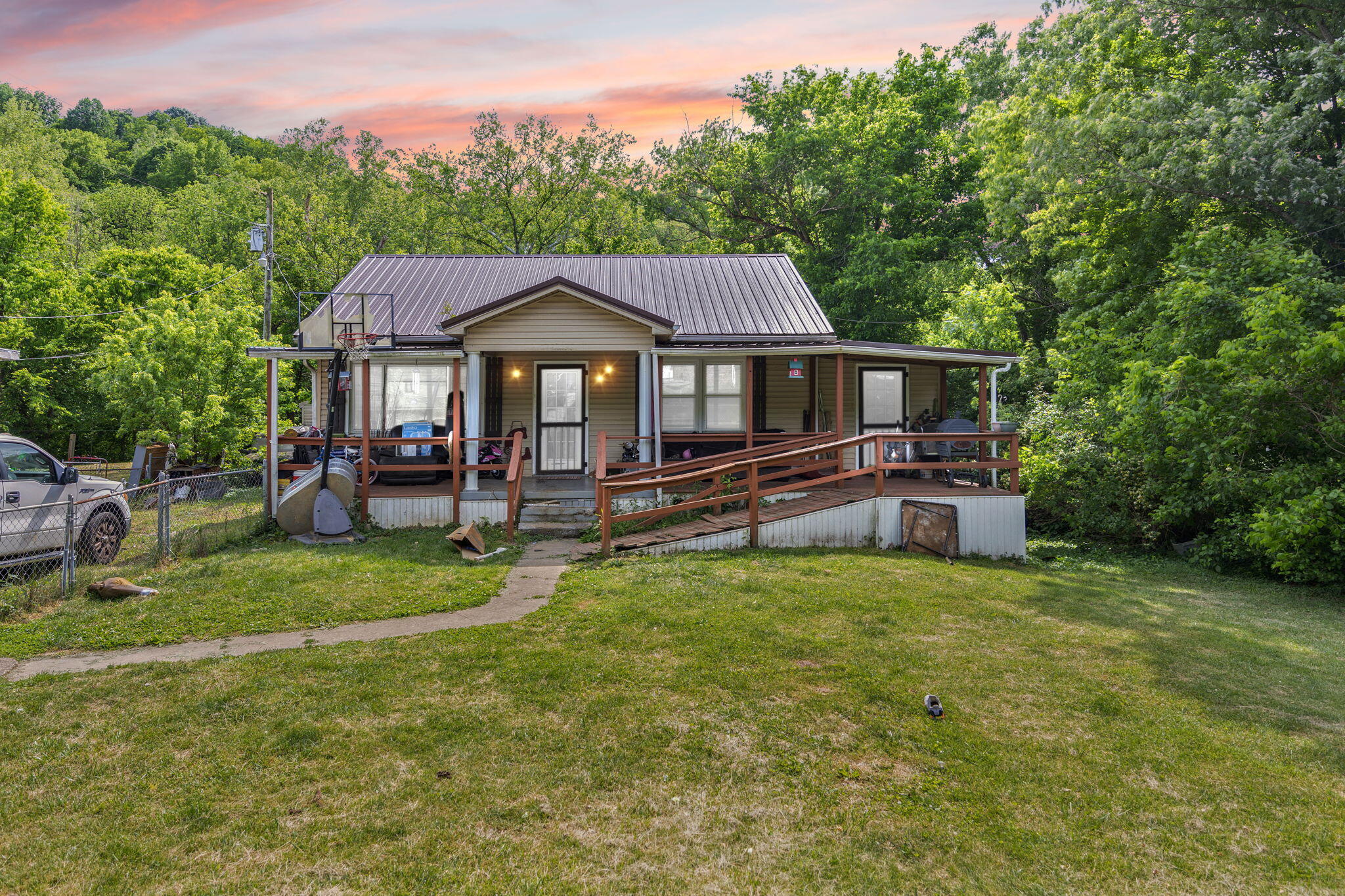 2641 Tates Creek Road — photo
