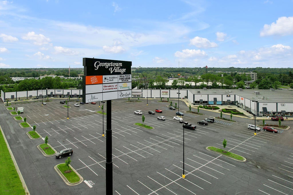 401 Outlet Center Drive 150 — photo