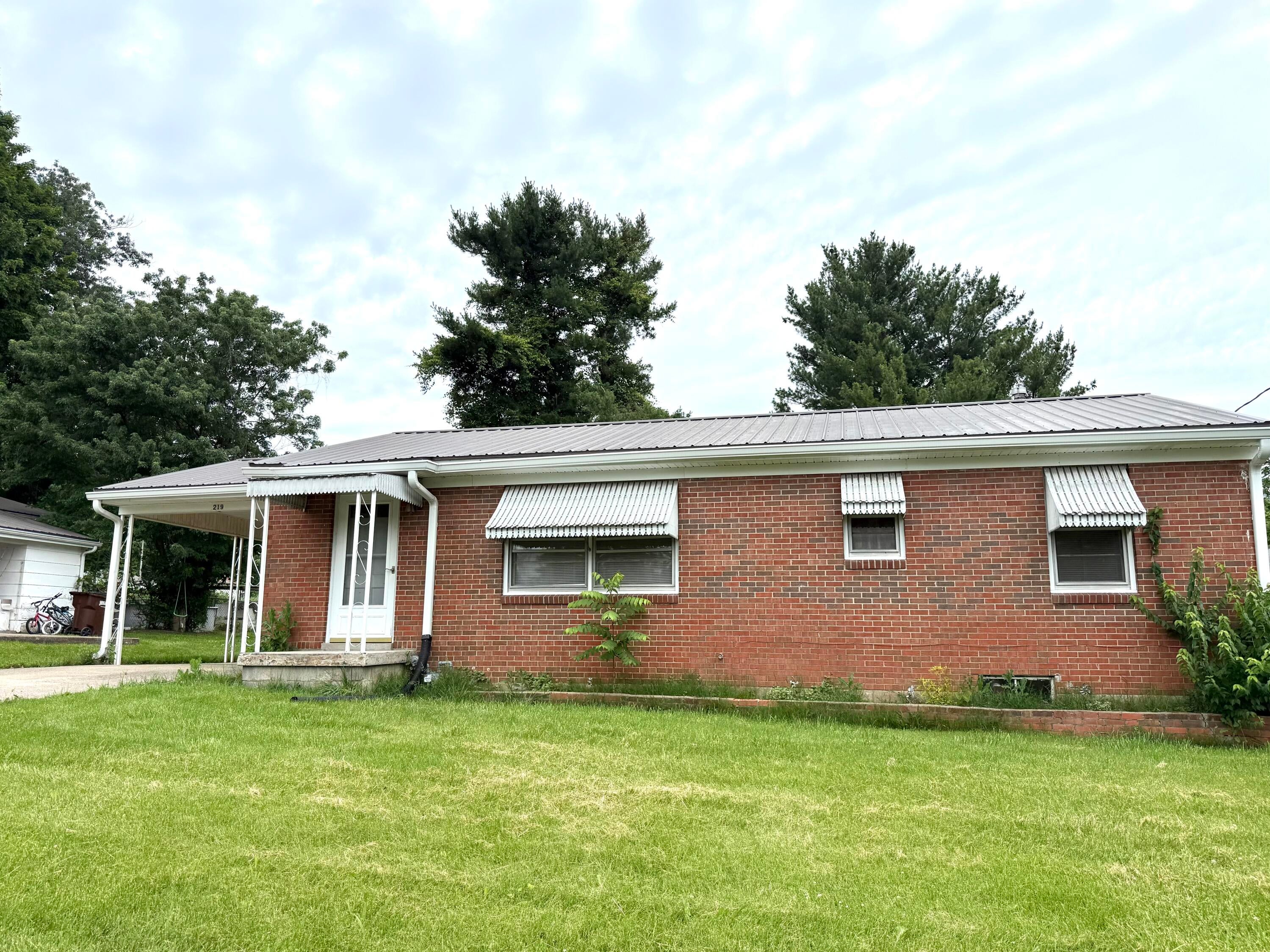219 Gale Drive — photo