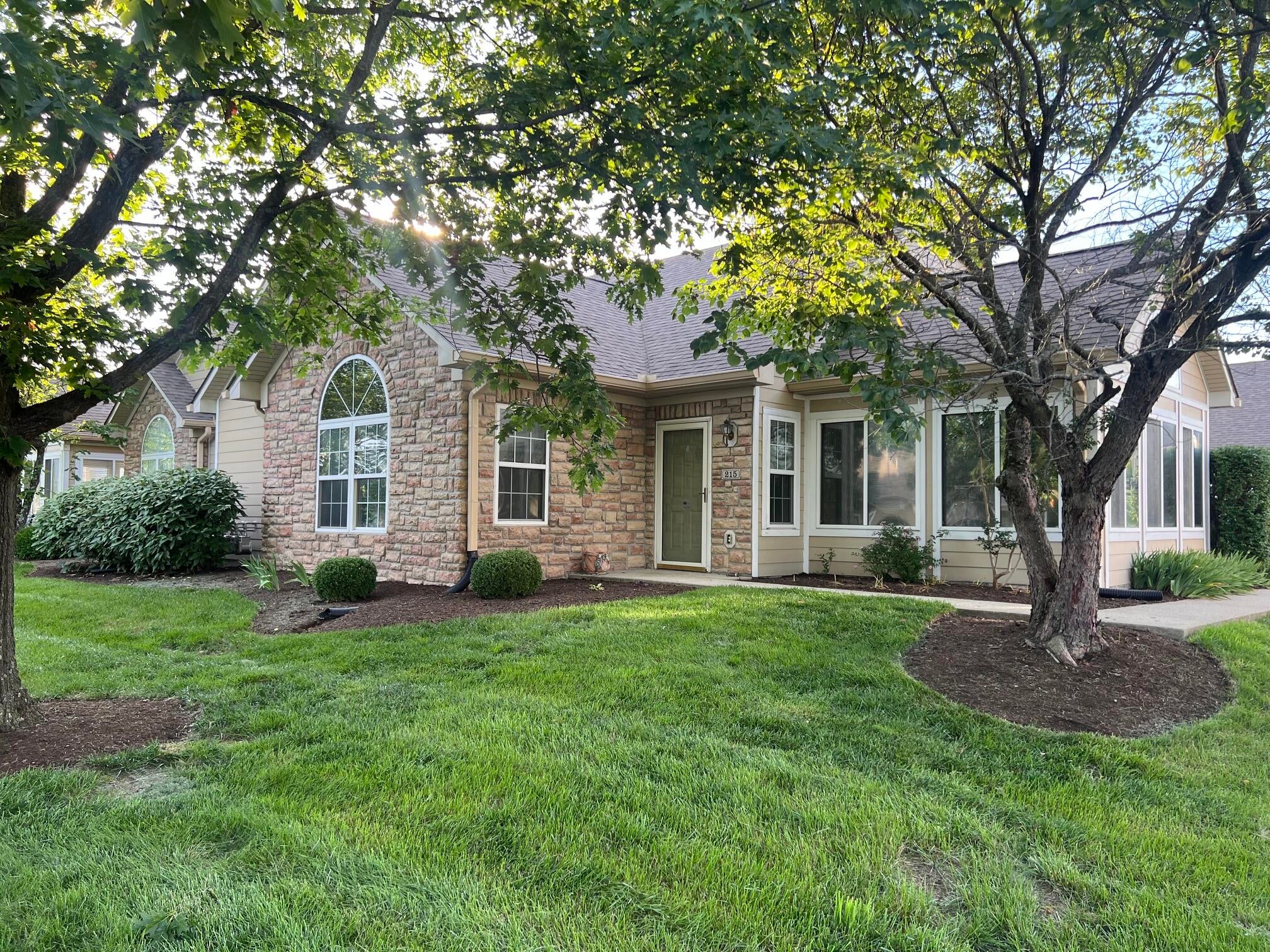 215 Churchill Crossing — photo