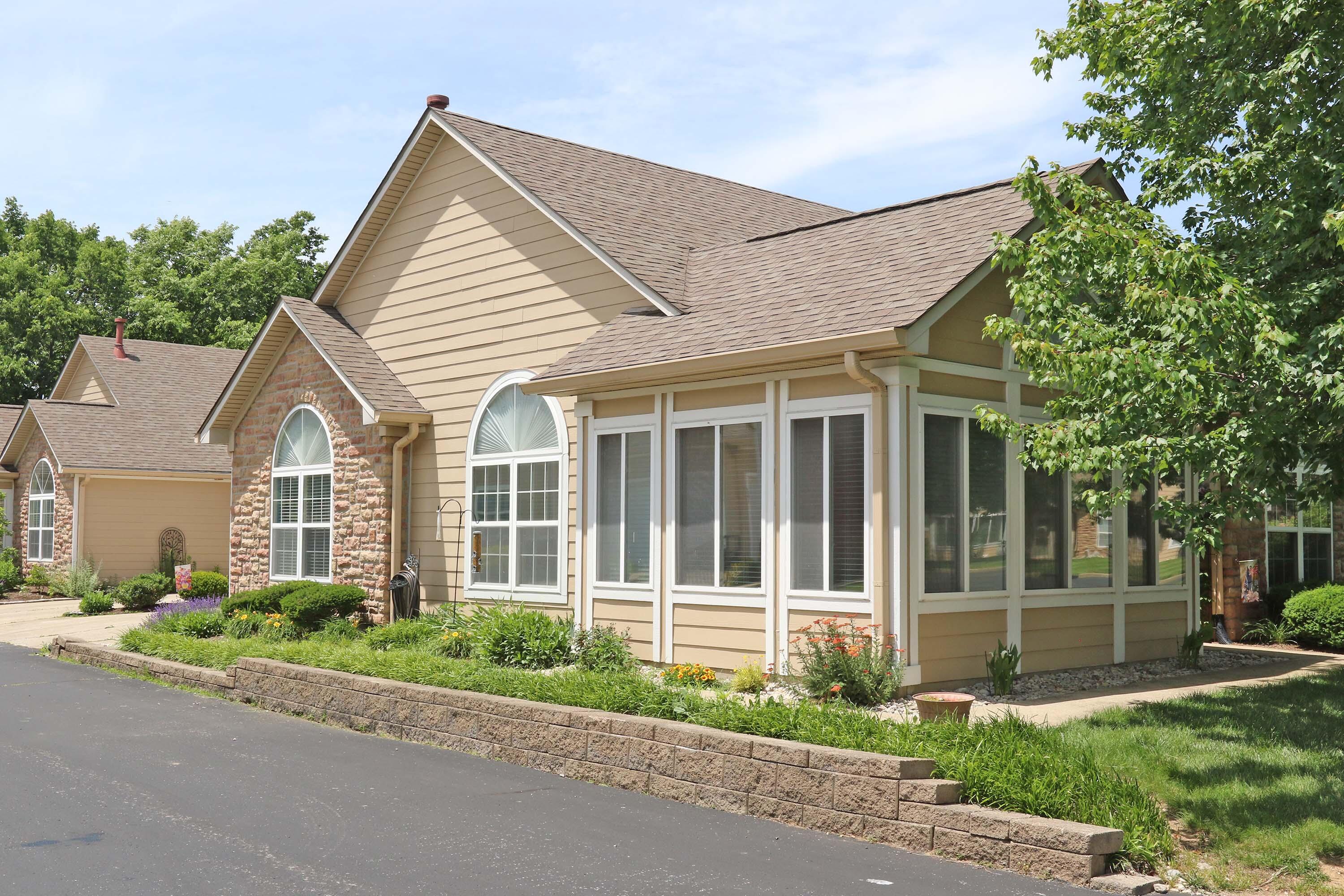 253 Churchill Crossing — photo
