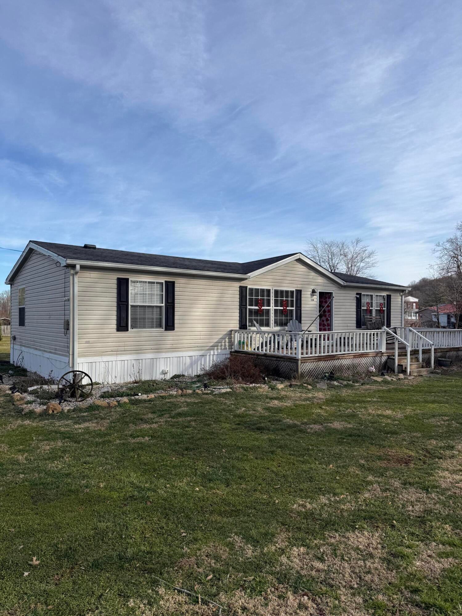 136 E Railroad Street — photo