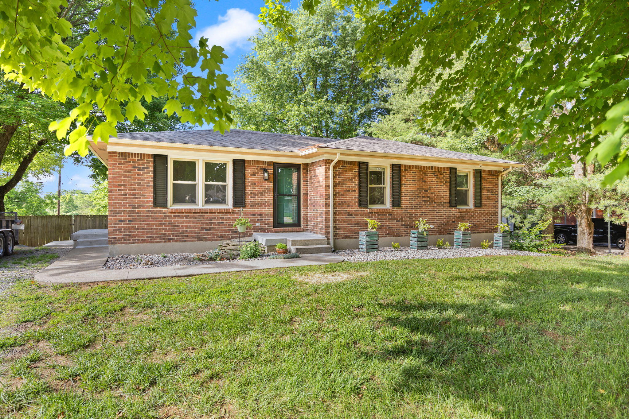 517 Greer Lane — photo