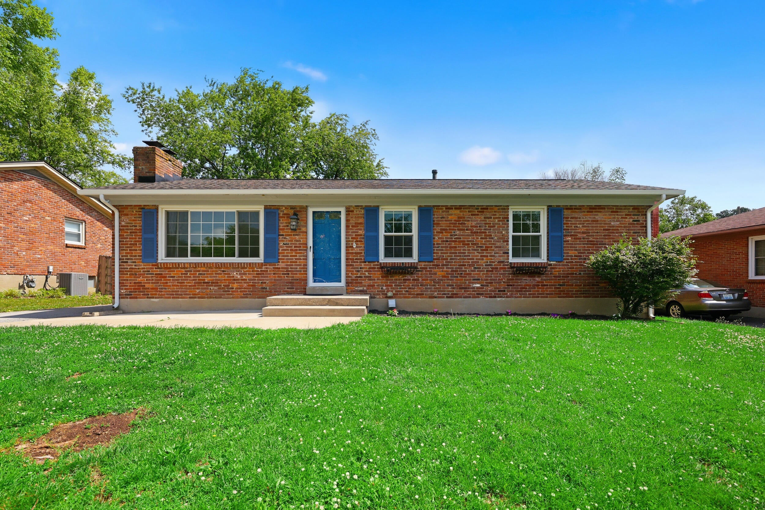423 Plymouth Drive — photo
