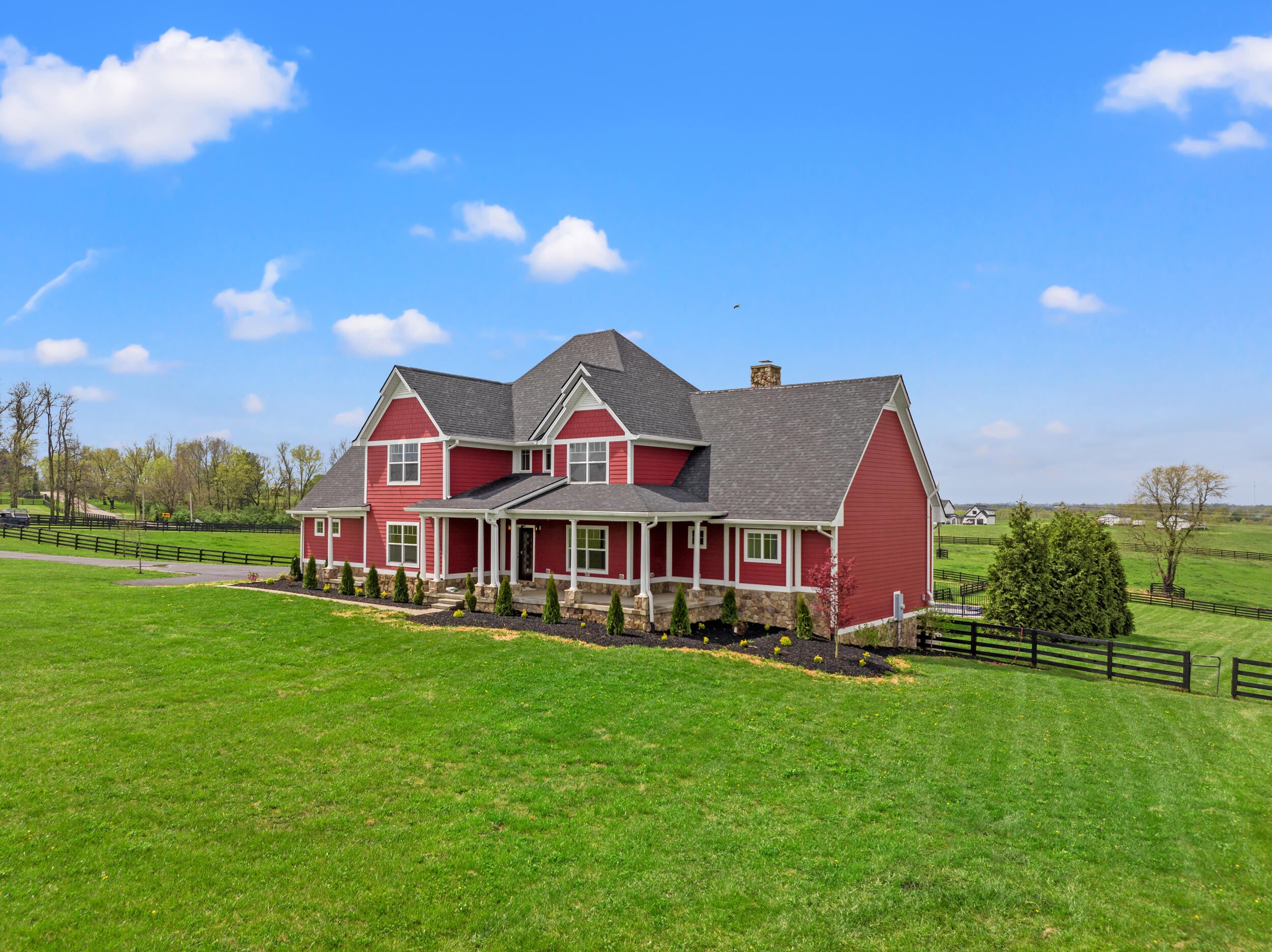 5121 Jacks Creek Pike — photo