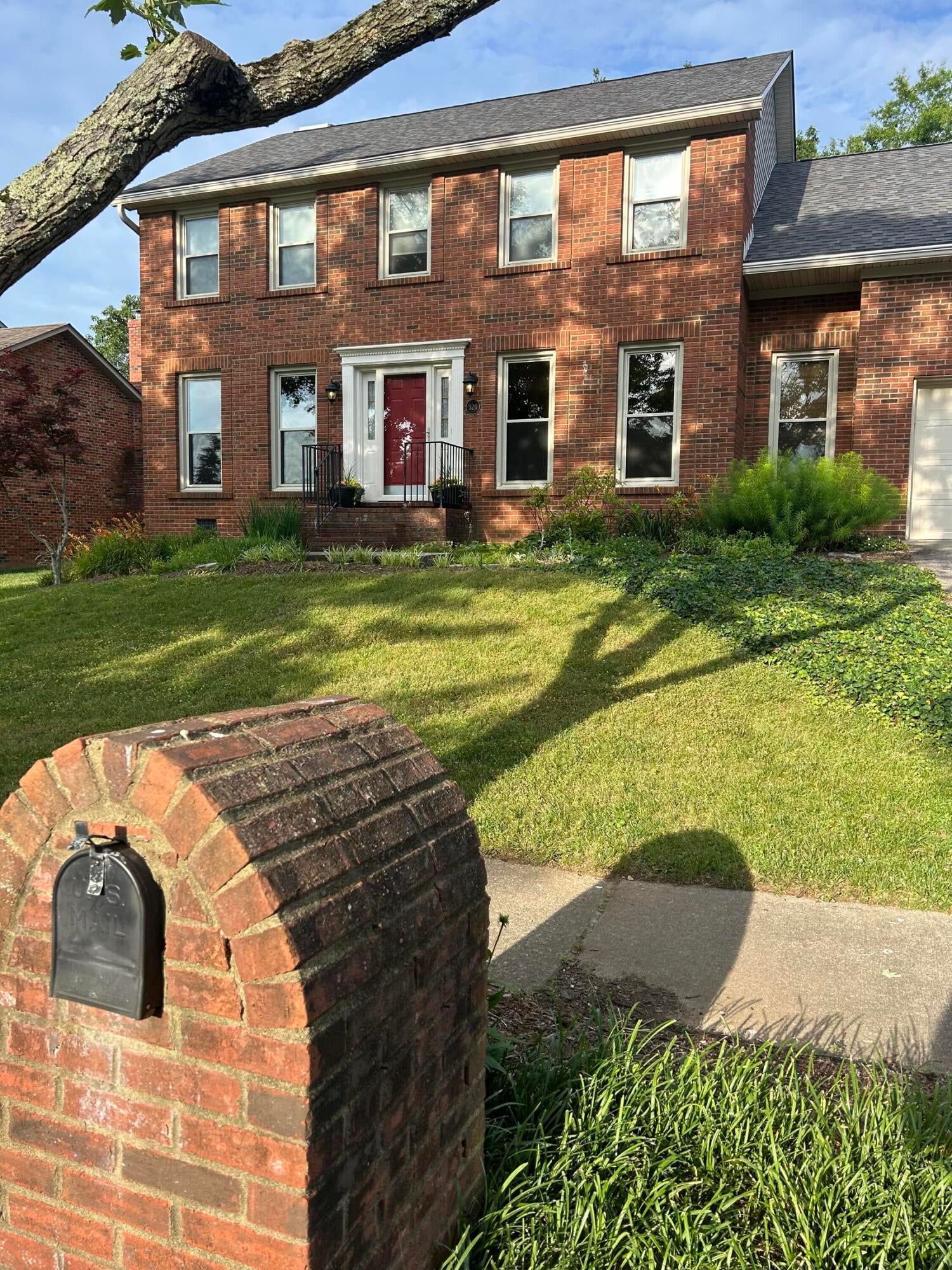 520 Ridgewater Court — photo