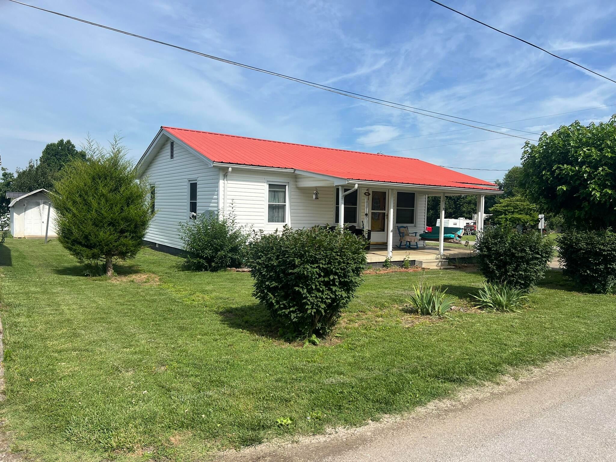 12 Maple Street — photo