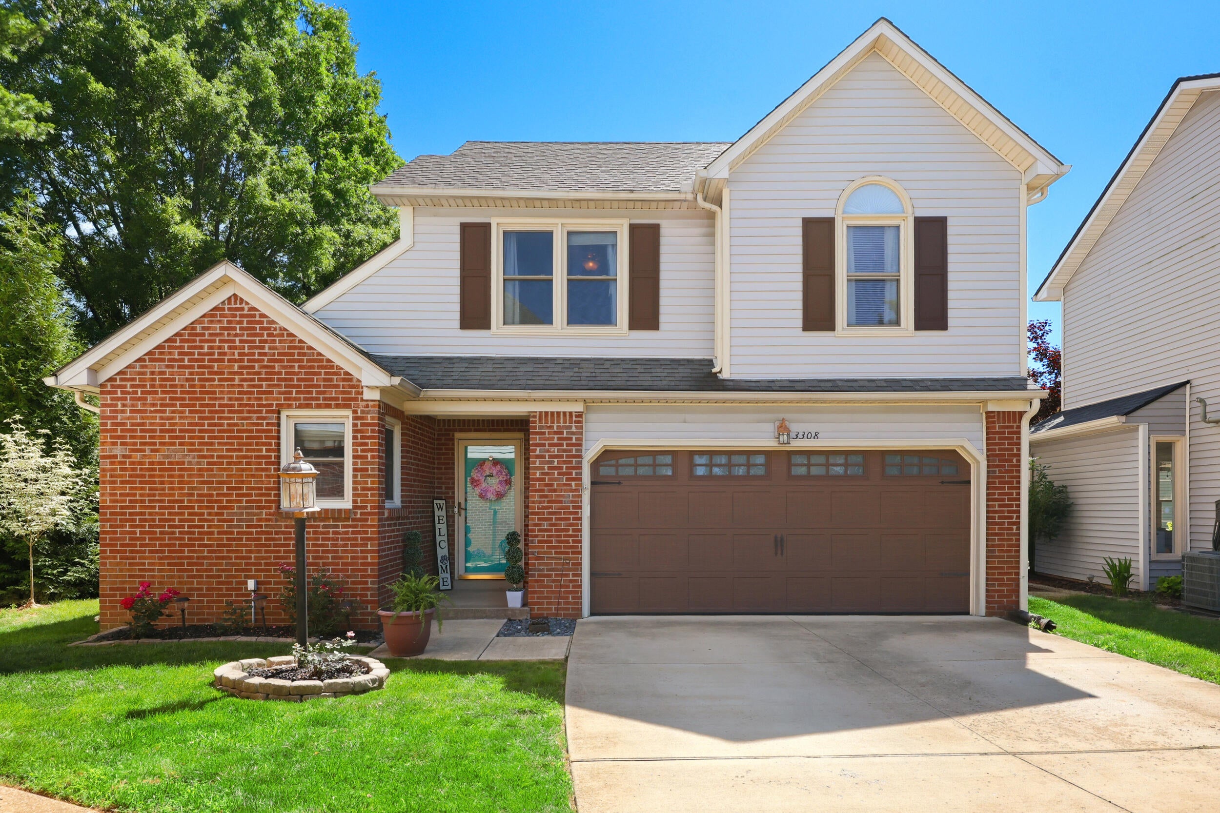 3308 Fort Harrods Court — photo