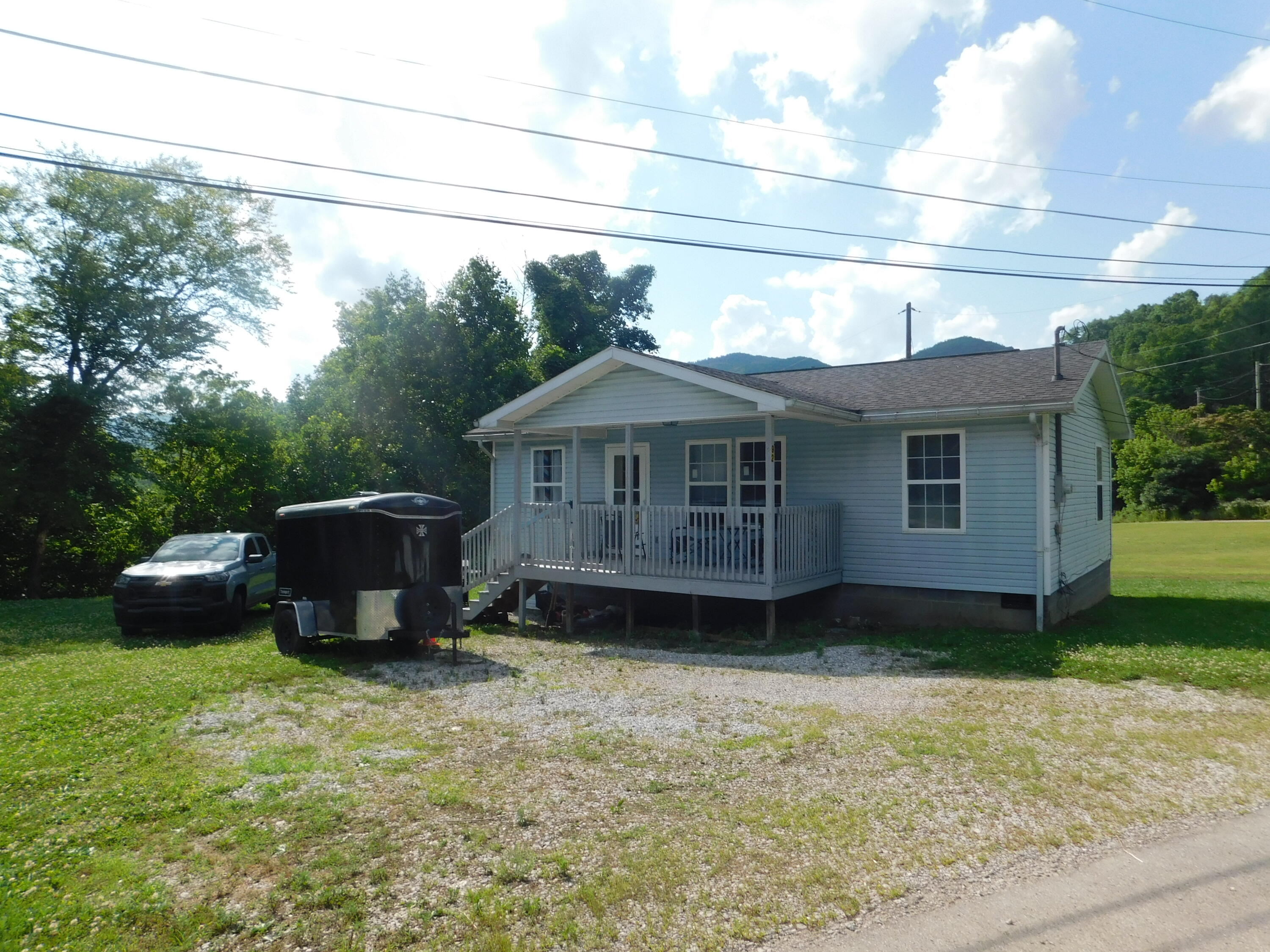 92 Coal Bucket Road — photo