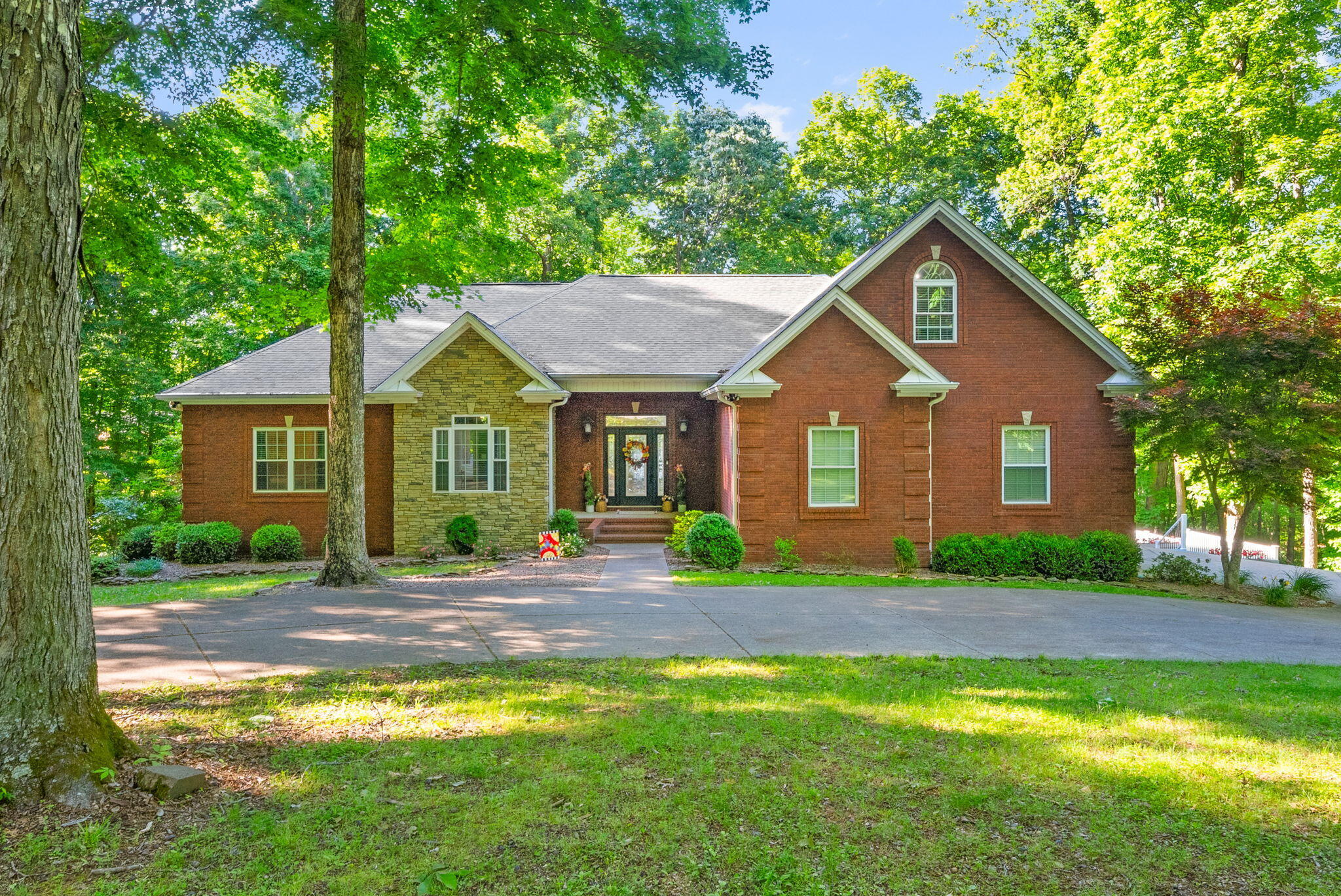 118 Periwinkle Hill Road — photo