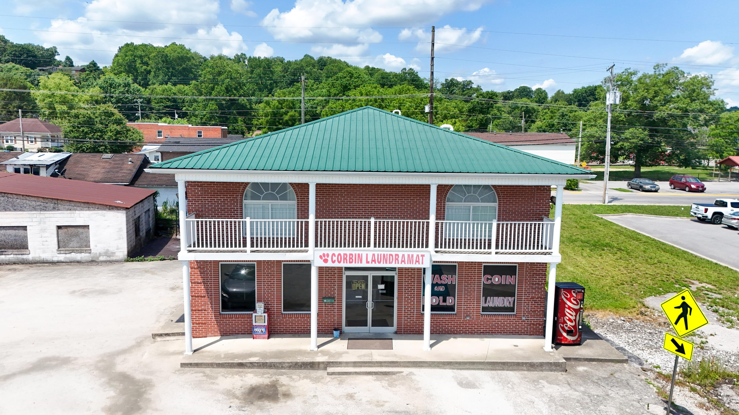 810 South Main Street — photo