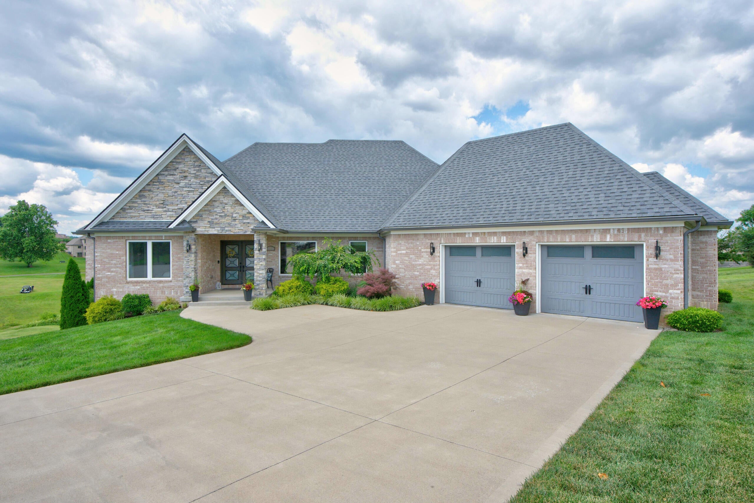 964 Shenandoah Drive — photo