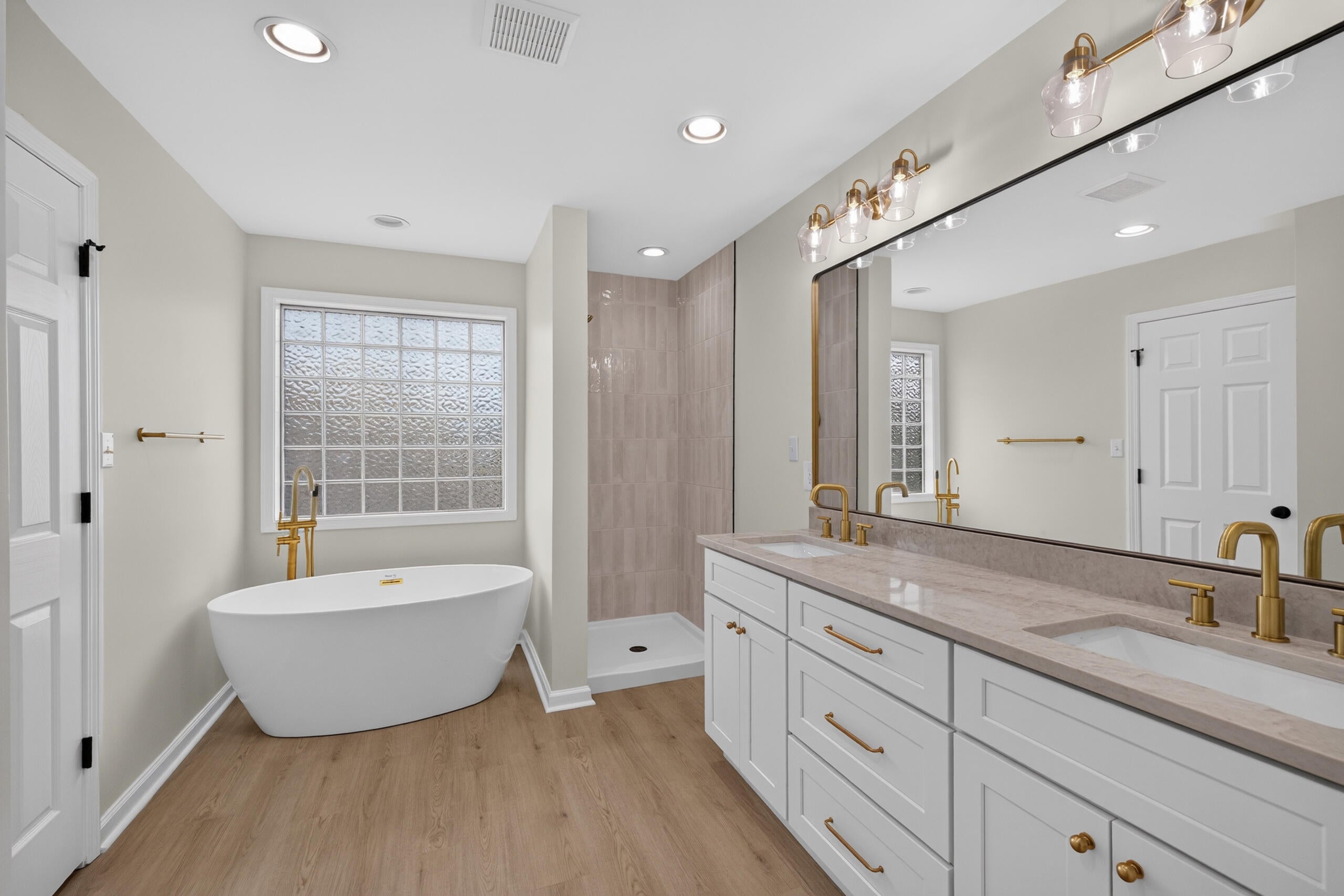 925 Winding Oak Trail — photo