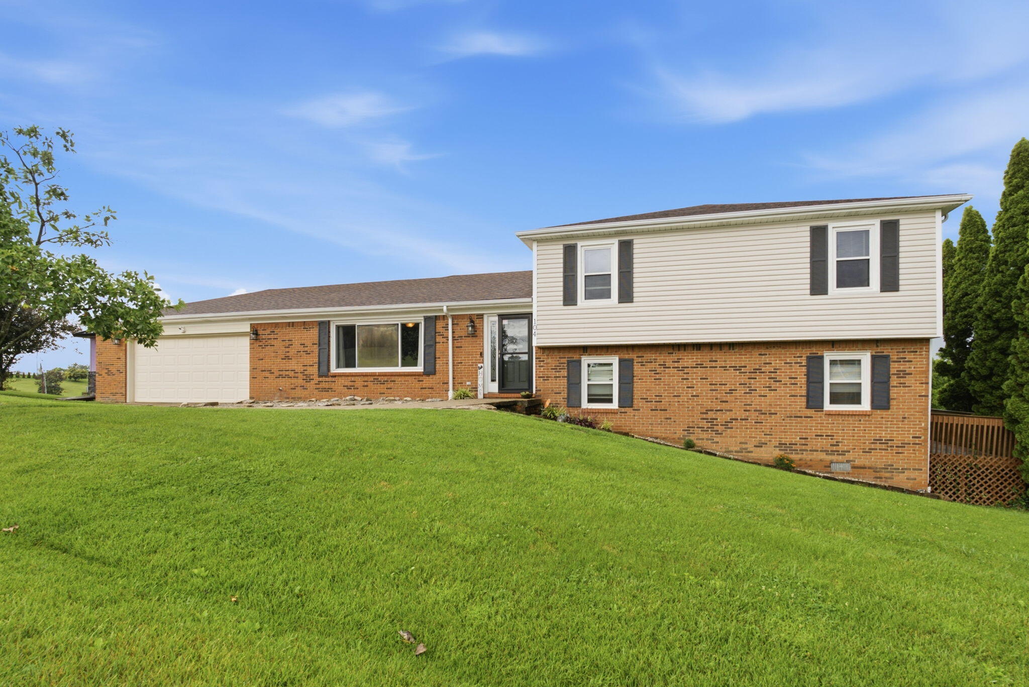 104 Deer Creek Drive — photo