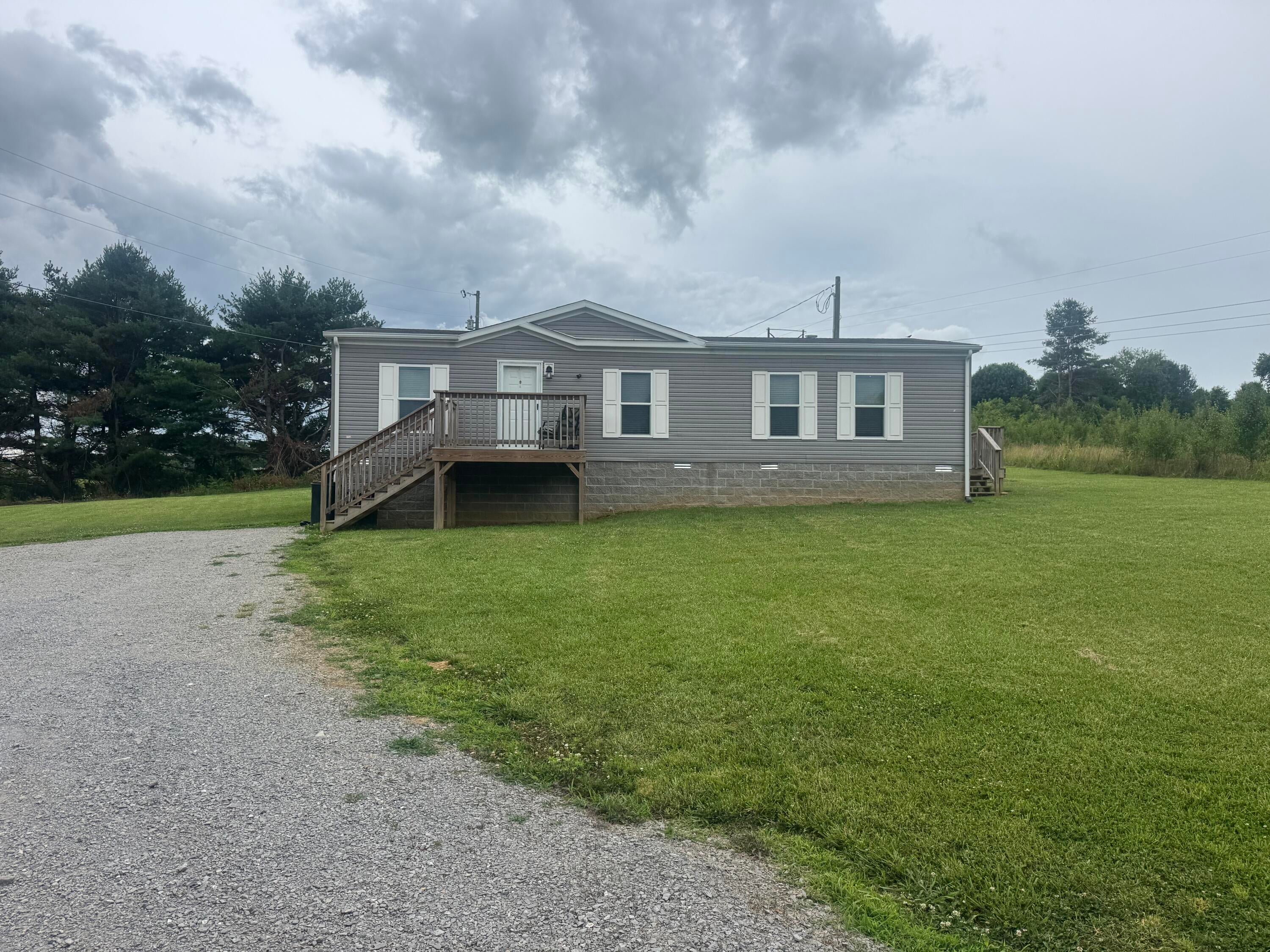 105 Linkview Road — photo
