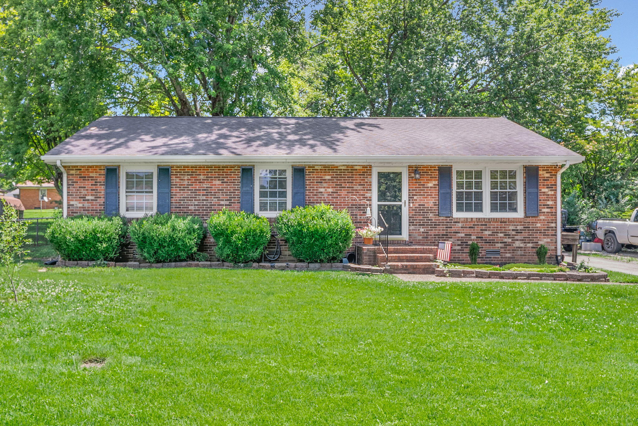 3416 Greenwood Drive — photo