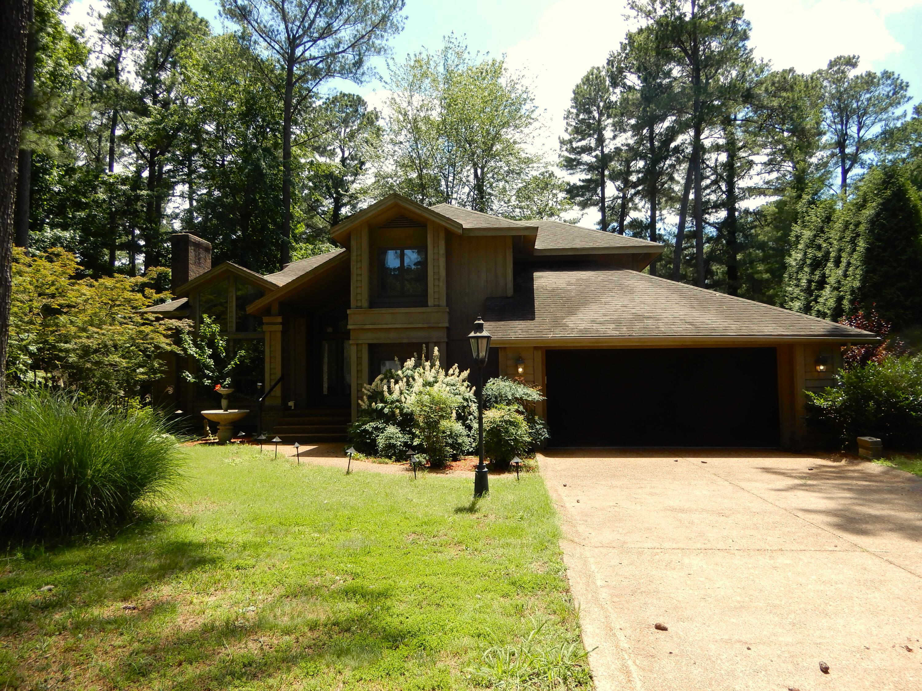 643 Whitney Drive — photo