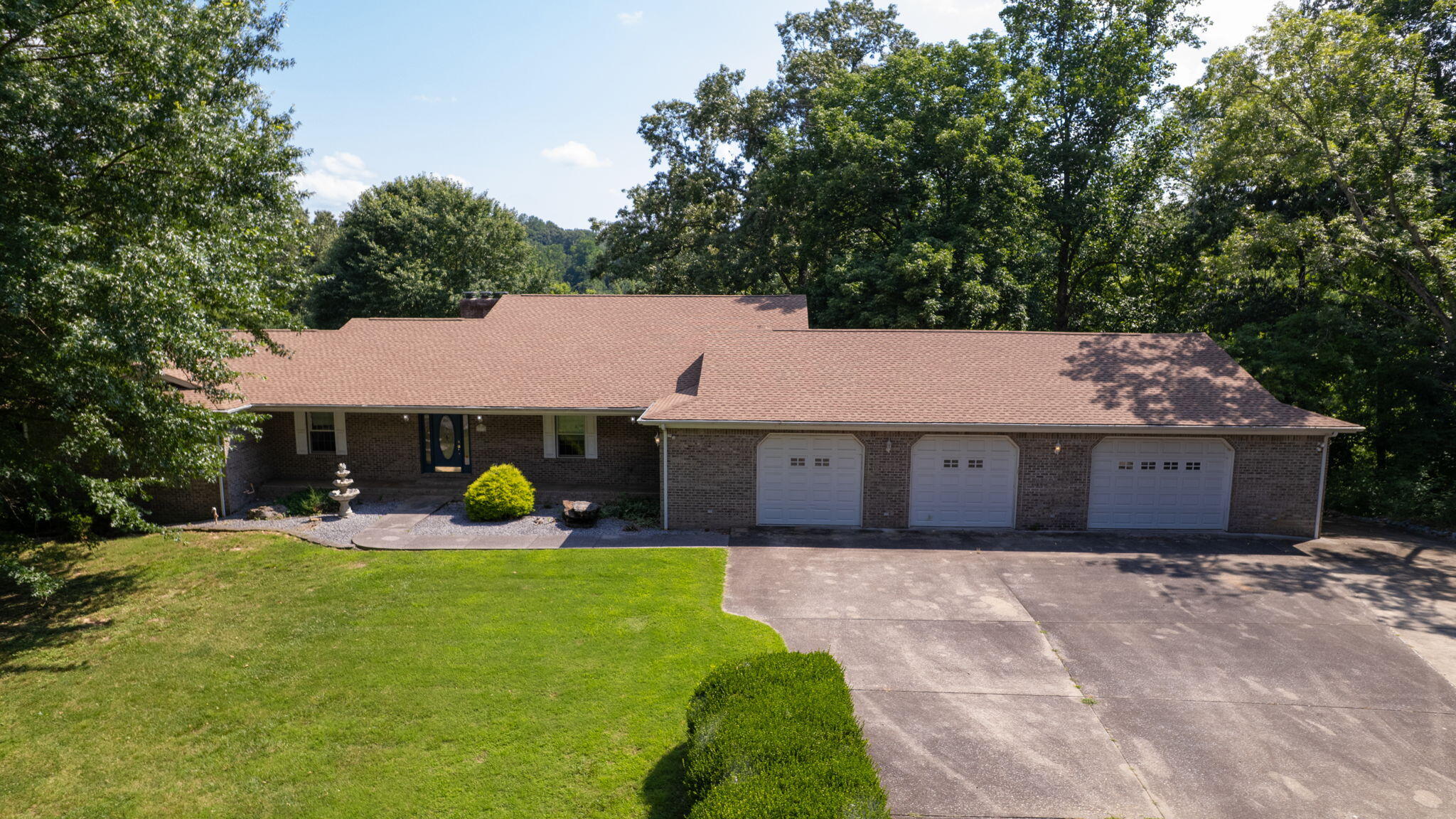839 Summit Point — photo