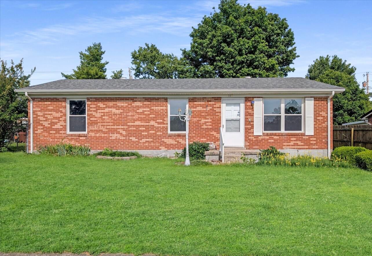 118 Kingsway Drive — photo