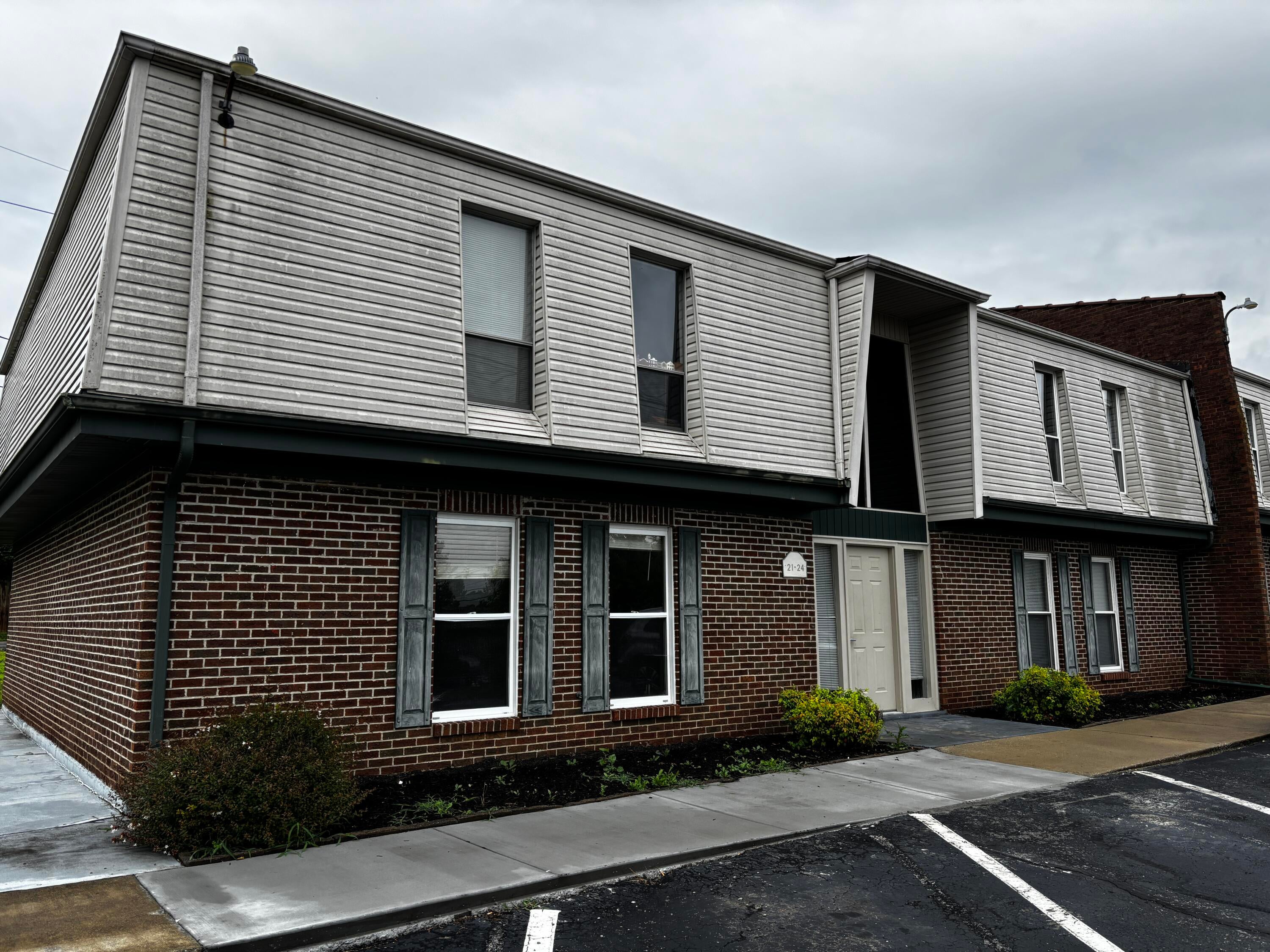 1310 Louisville Road 21 — photo