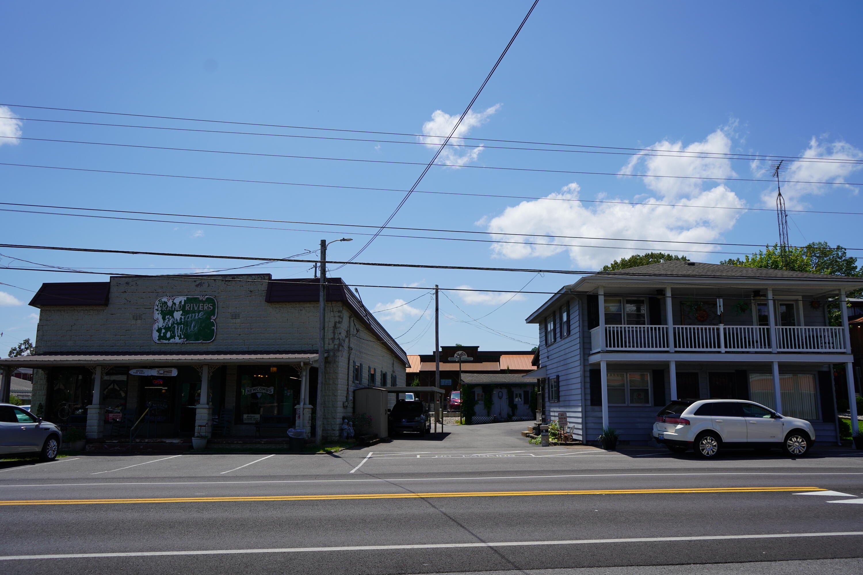 1817 J H O'Bryan Avenue — photo