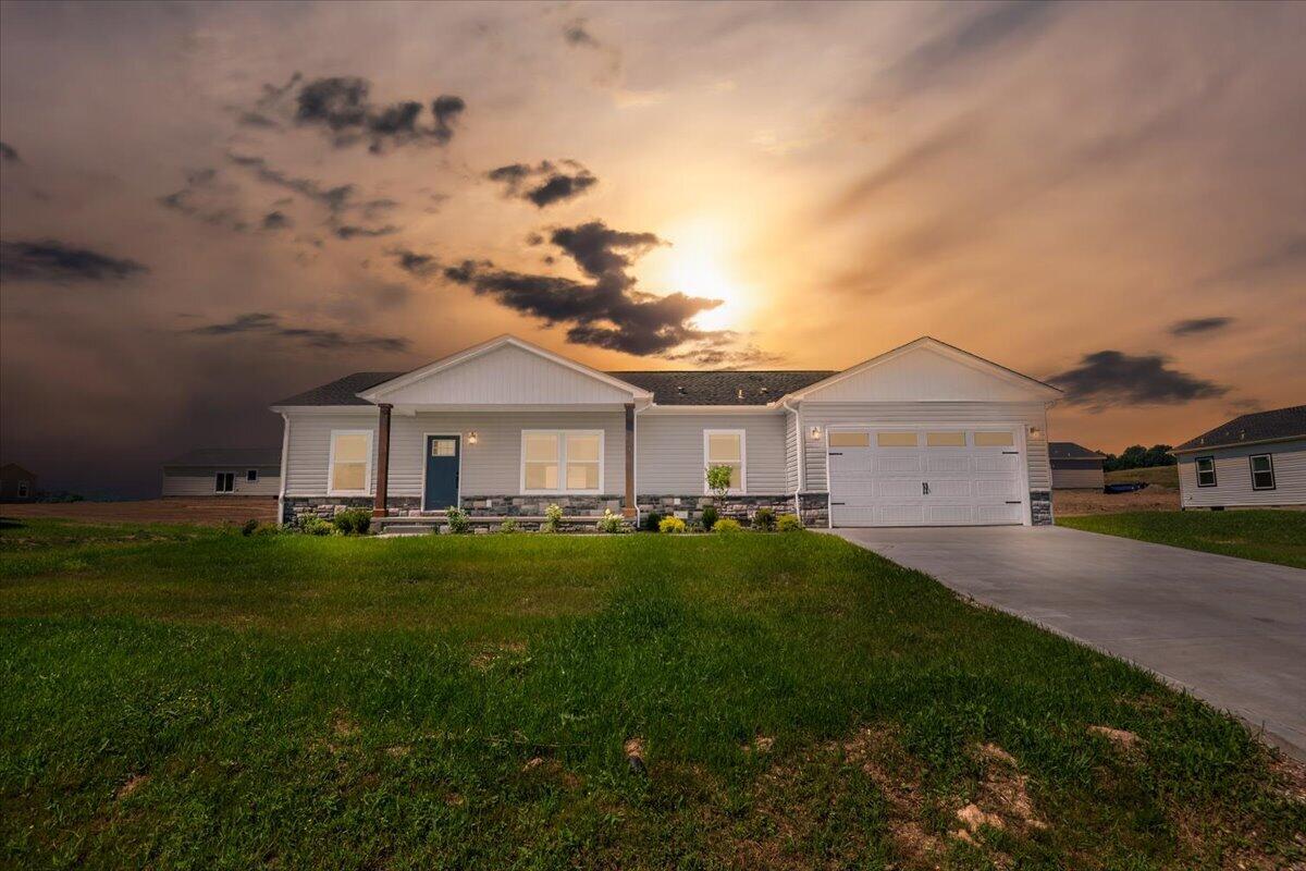 785 Sam Black Road — photo