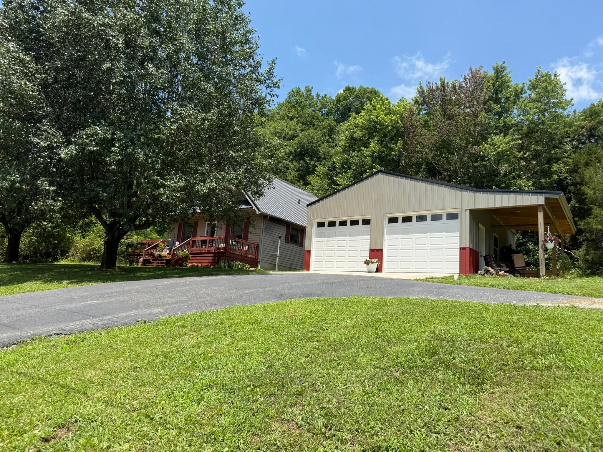 1671 Smith Grove Road — photo