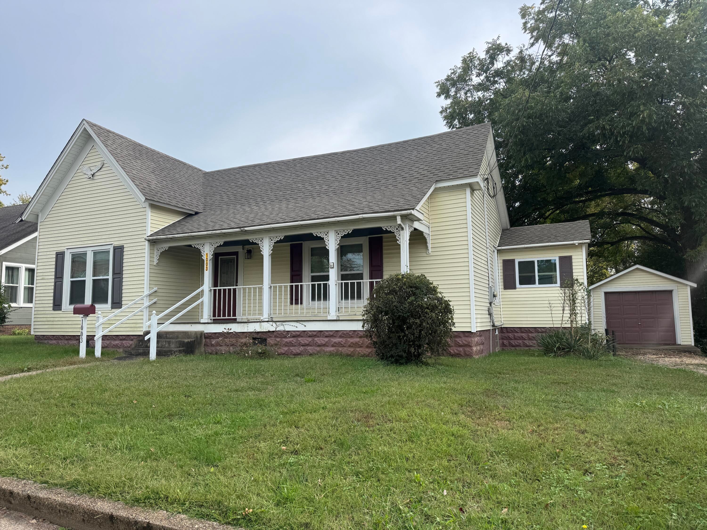 1003 Main Street — photo