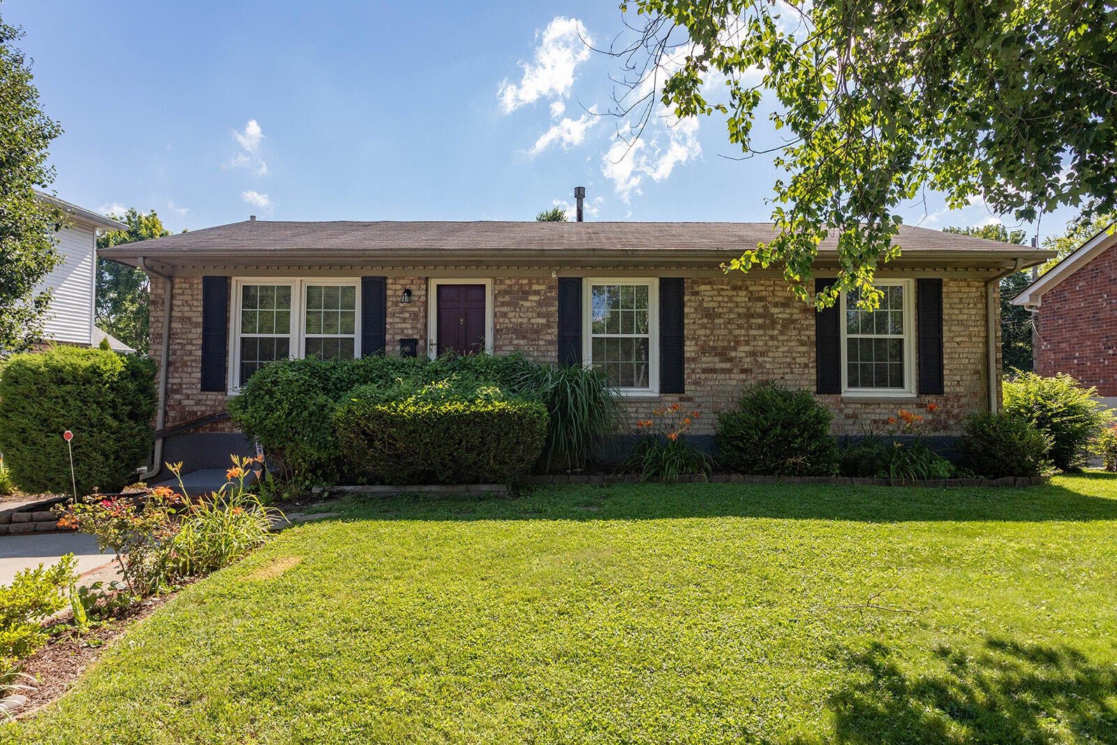 3516 Camelot Drive — photo