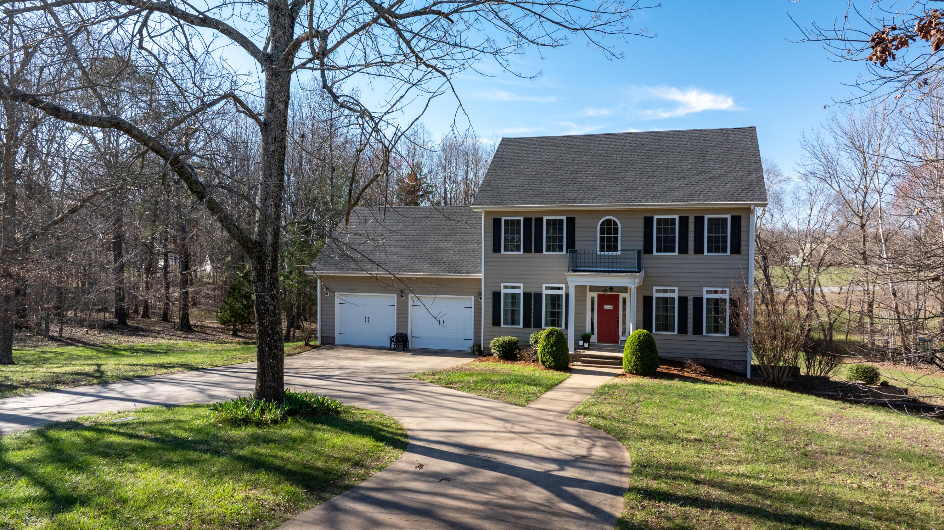72 Stoneside Drive — photo