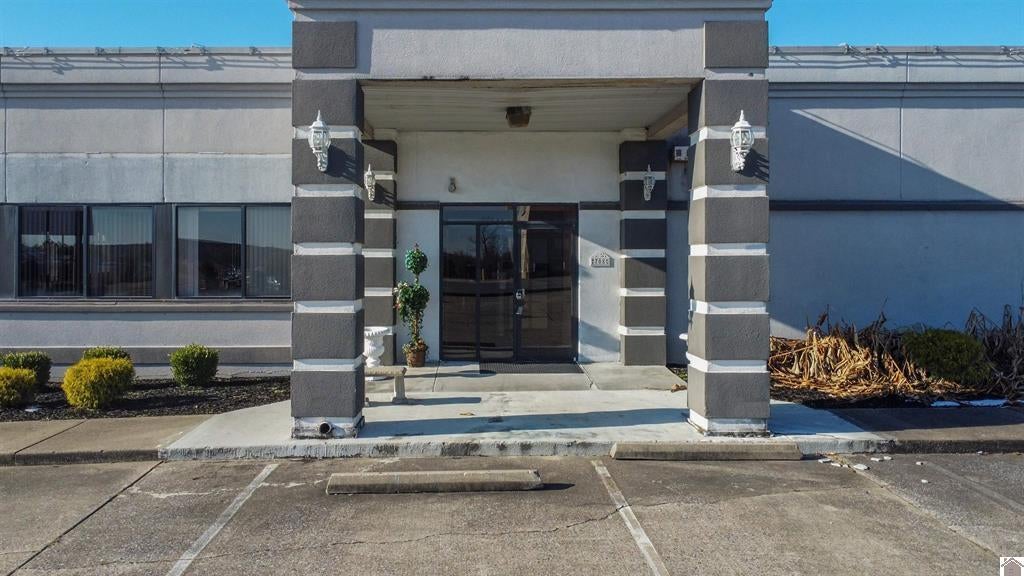 708 Complex Drive, Grand Rivers, KY 42045 — photo 2
