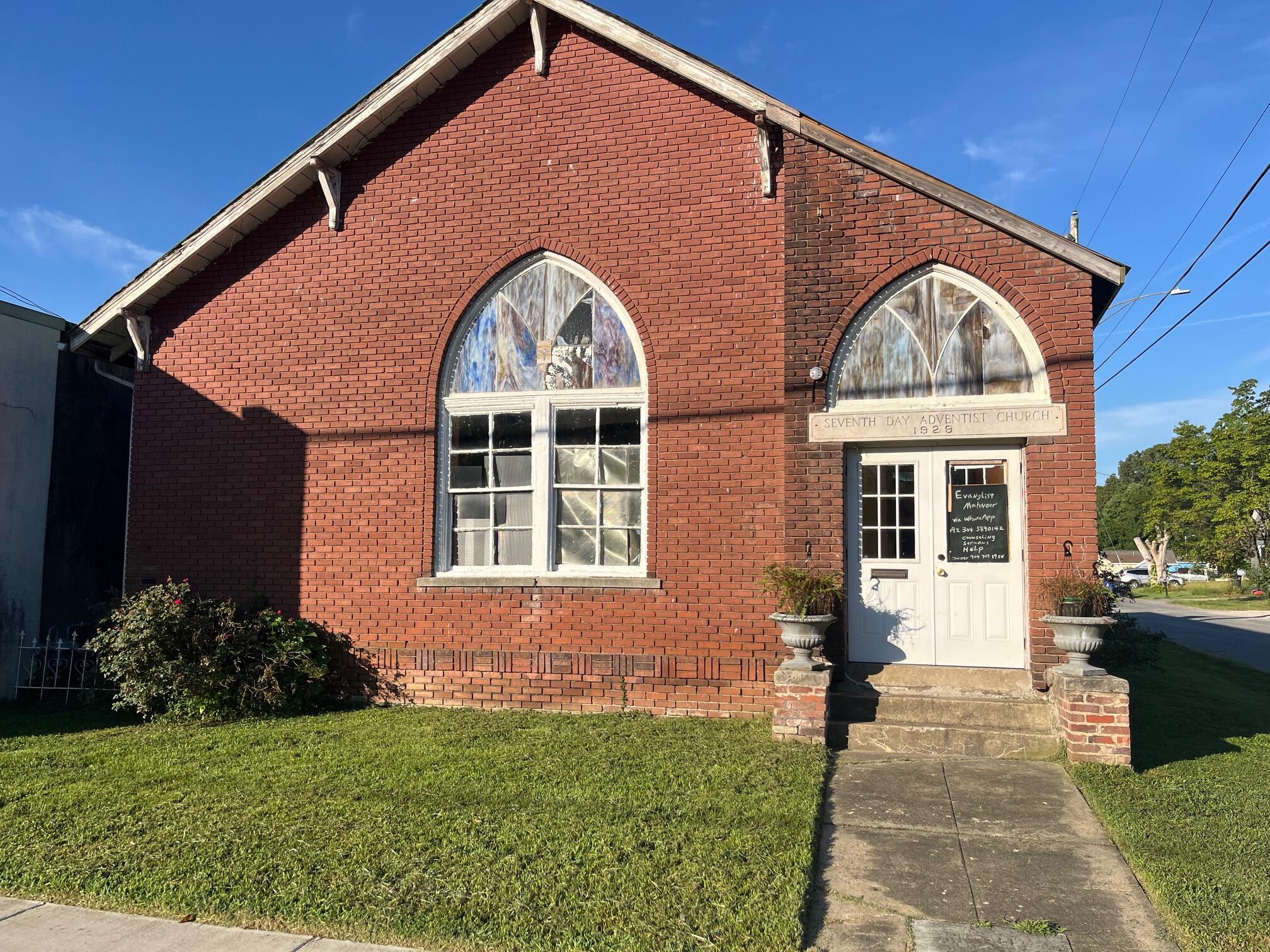 1901 Bridge Street — photo