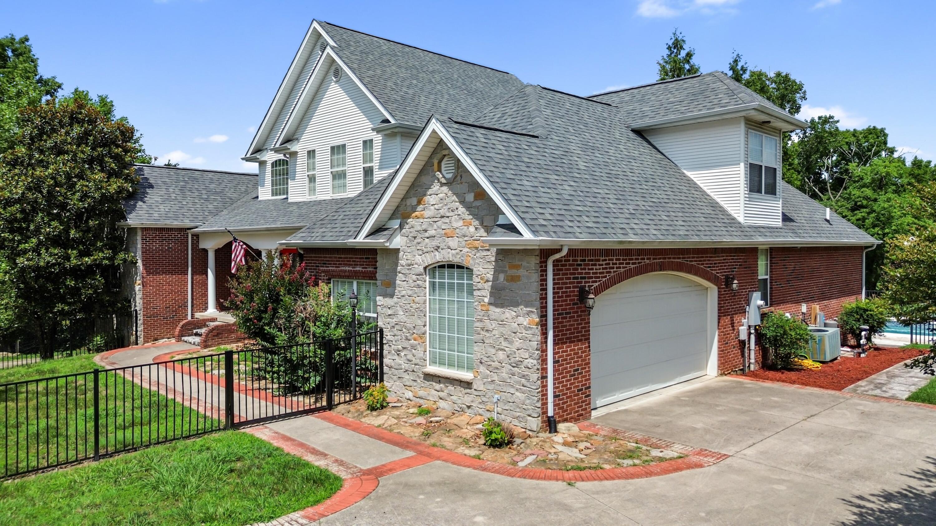 74 Antler Court — photo