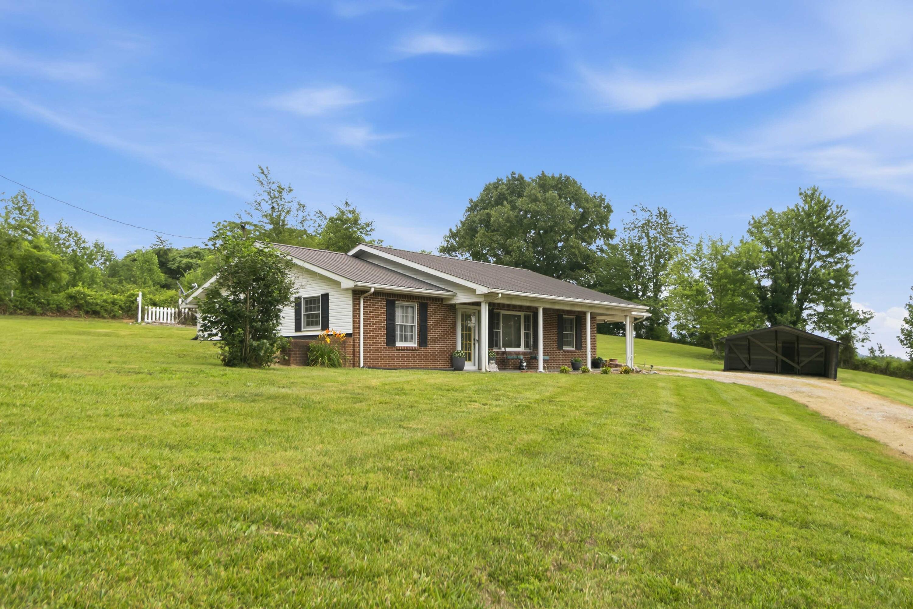 3065 Oak Hill Road — photo
