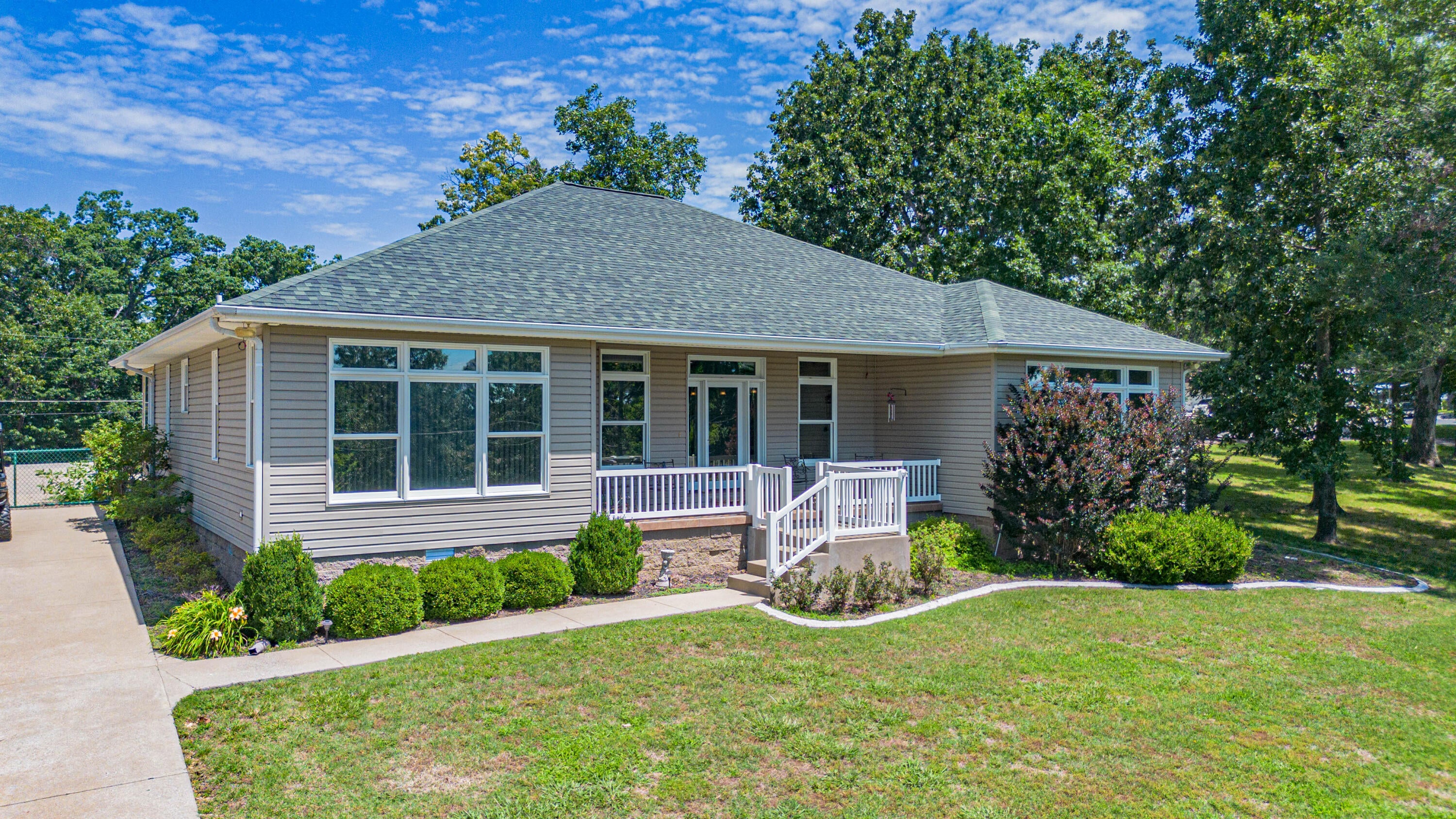 237 Knottingham Drive — photo