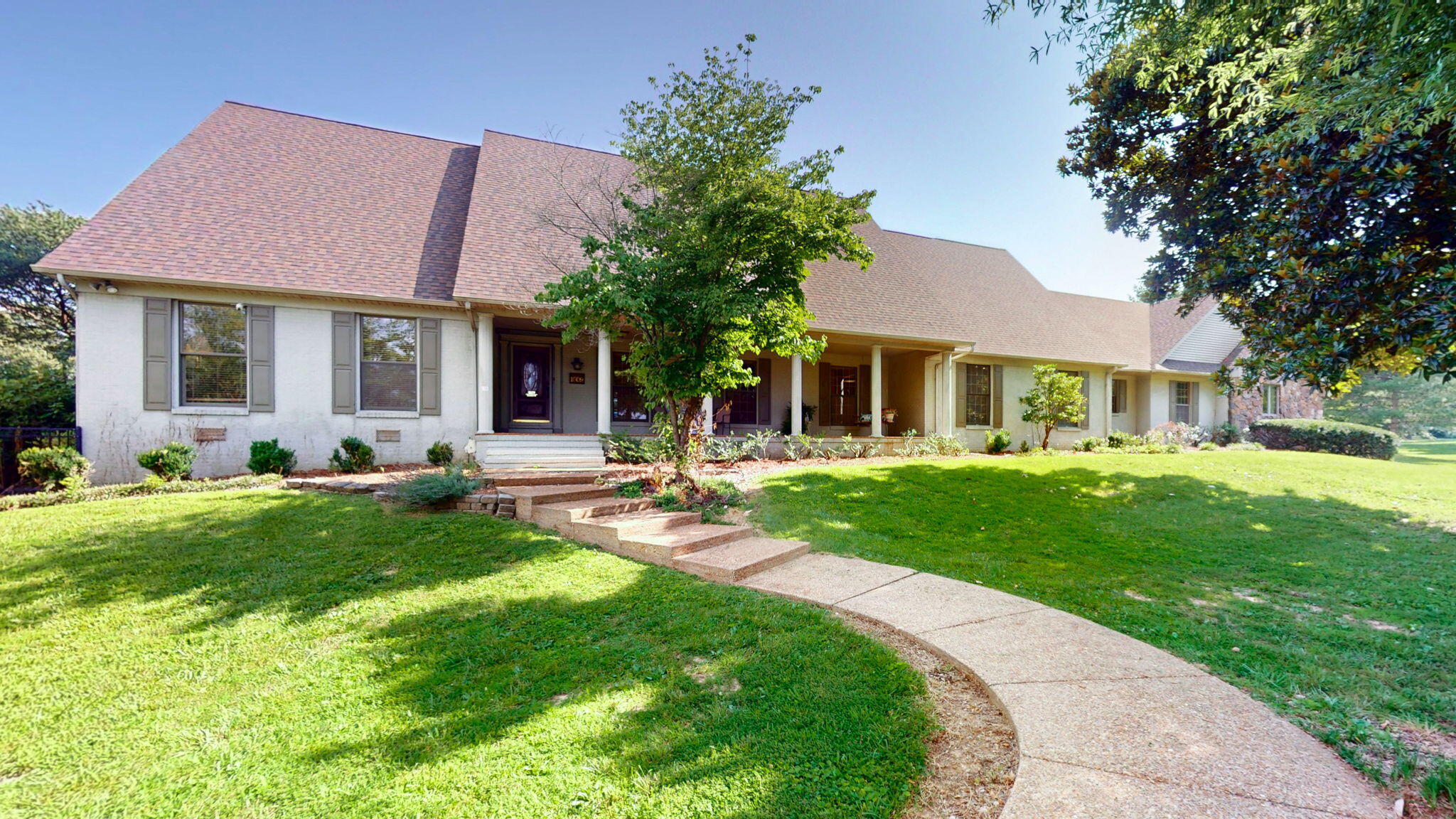 1609 Greenbriar Drive — photo