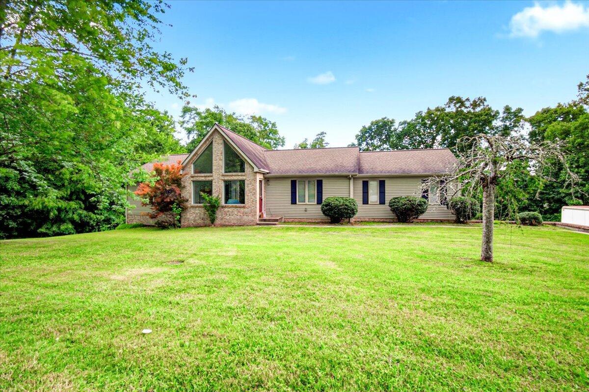 92 Skyview Drive — photo