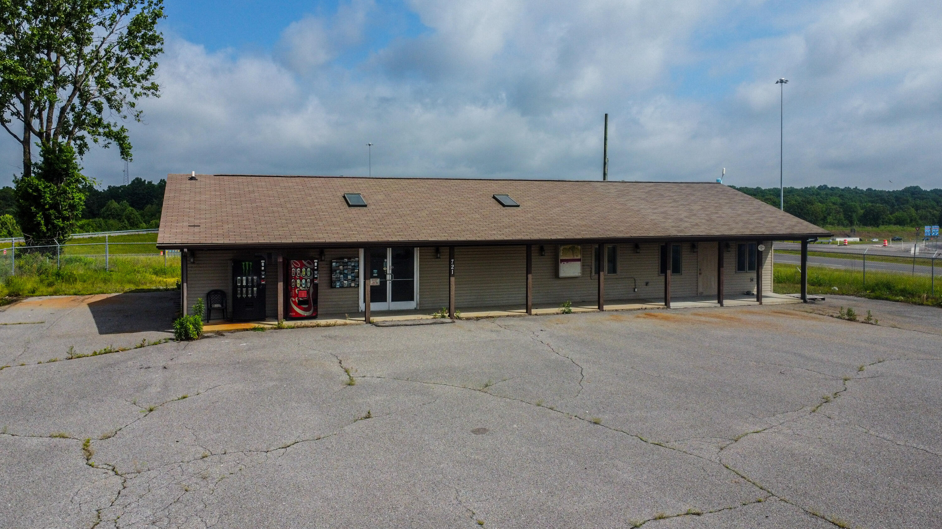 721 Complex Drive — photo