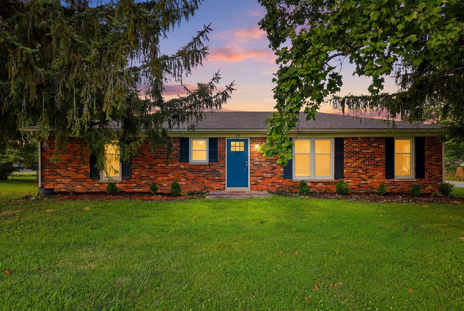 321 Sunset Drive — photo