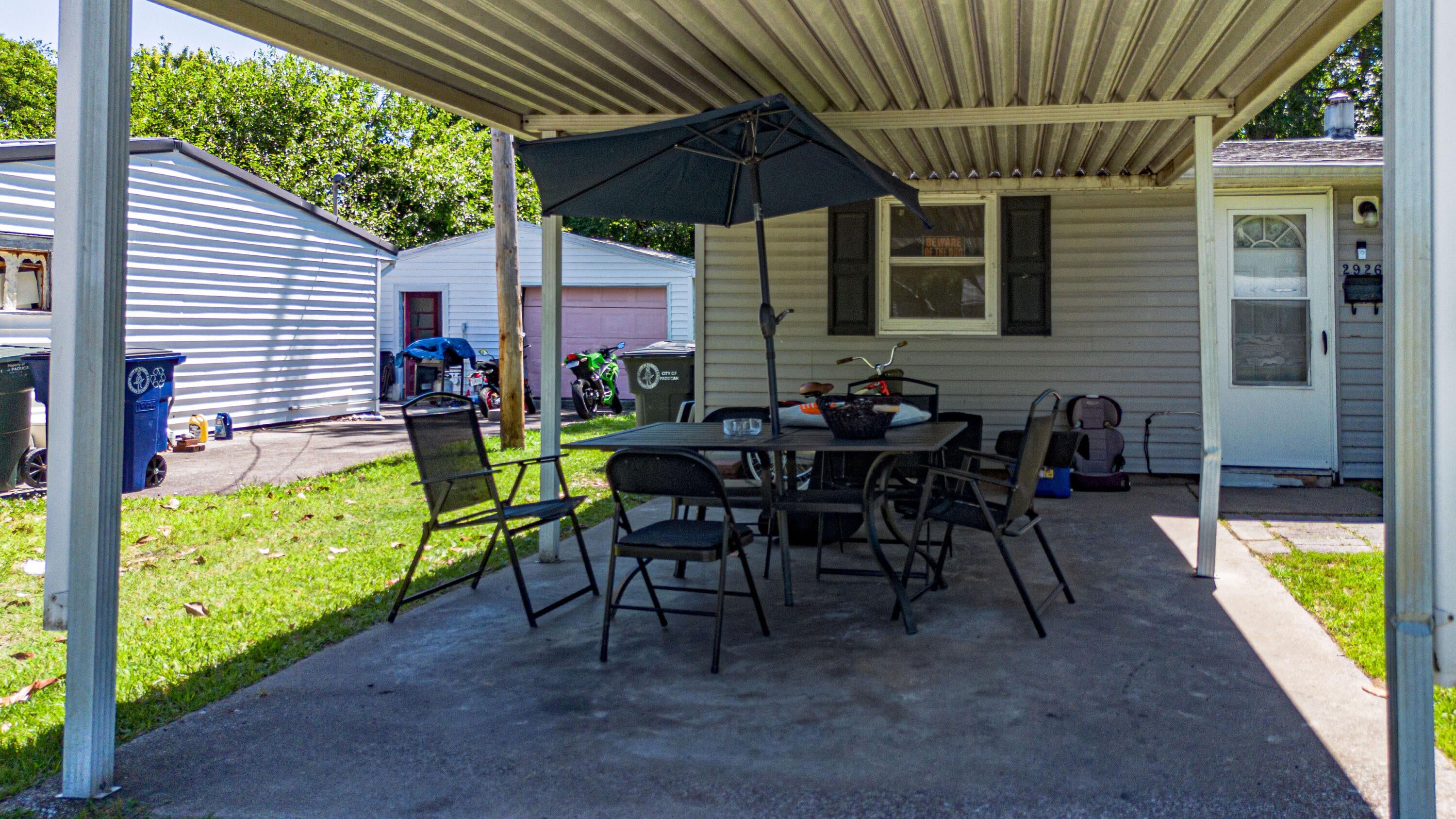 2926 Mississippi Street — photo