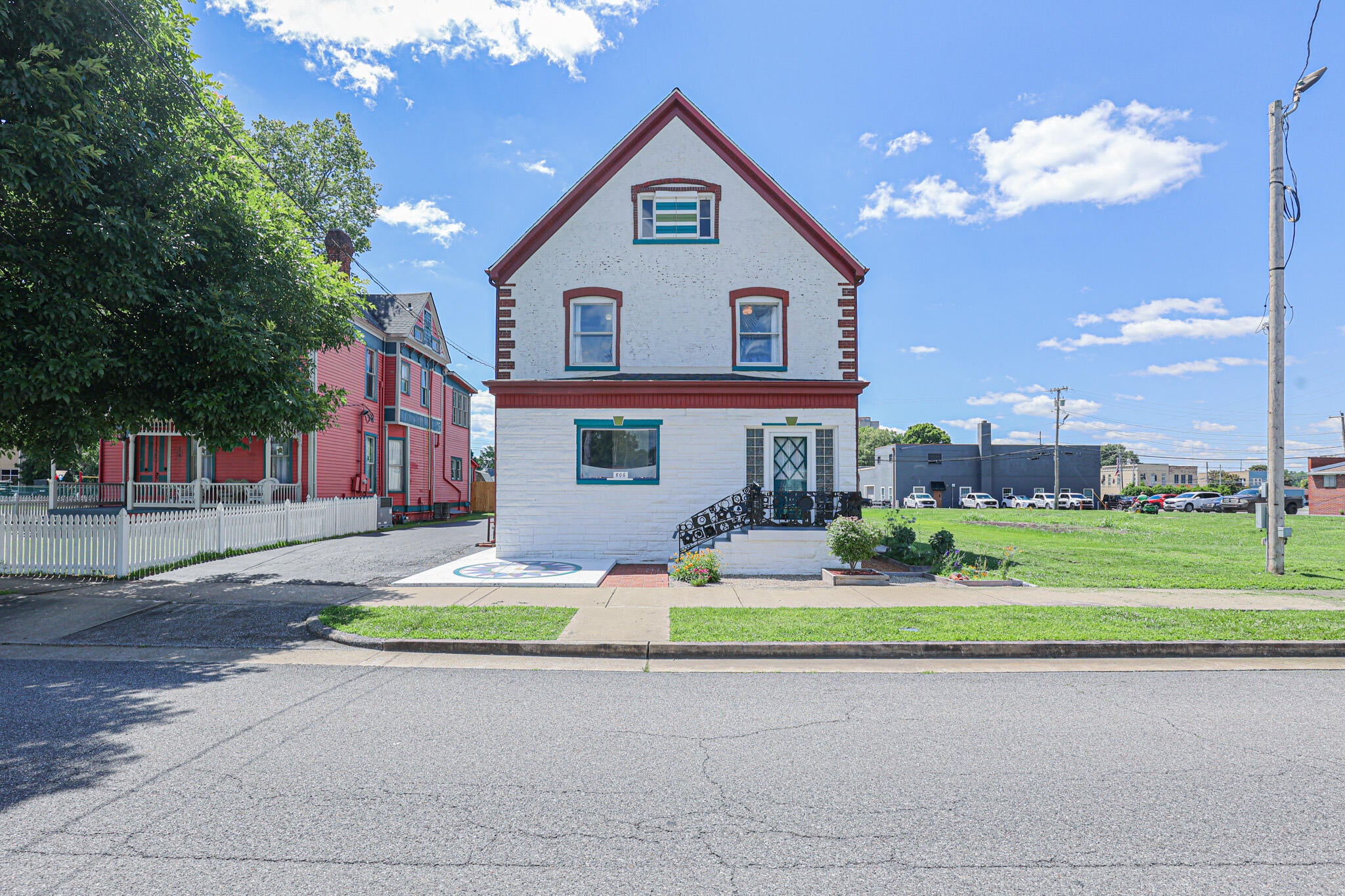 806 Jefferson Street — photo
