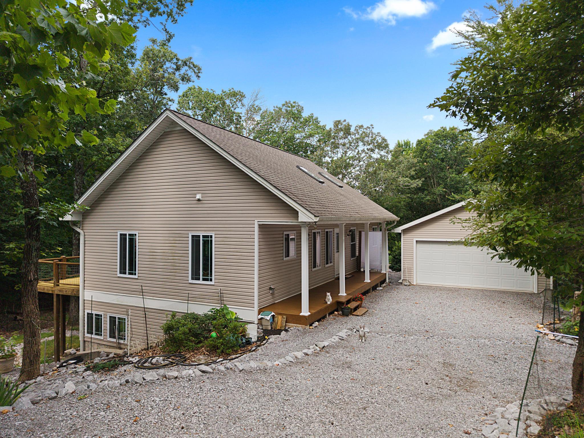 134 Tall Oaks Circle — photo