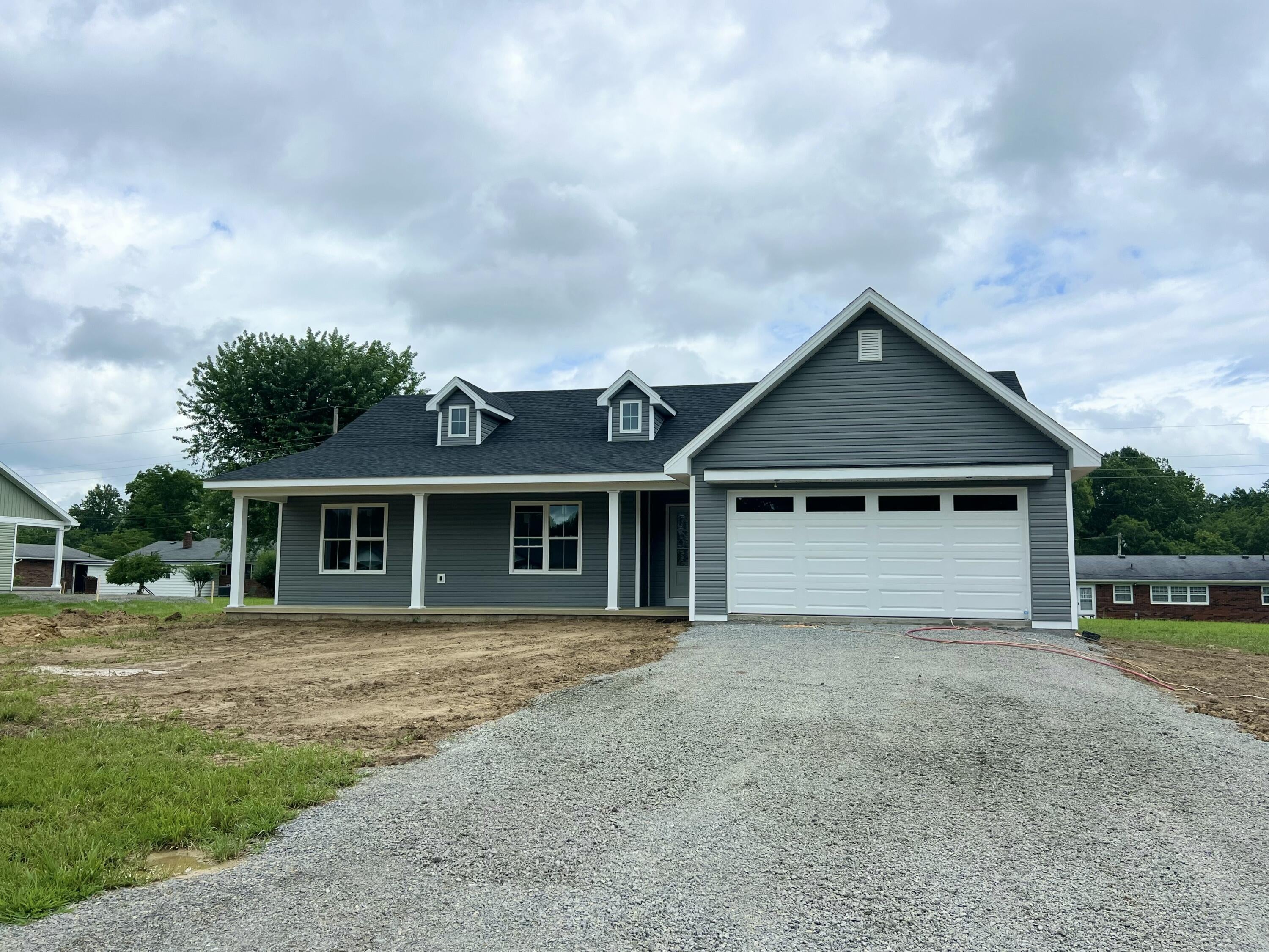 121 Deerview Lane — photo