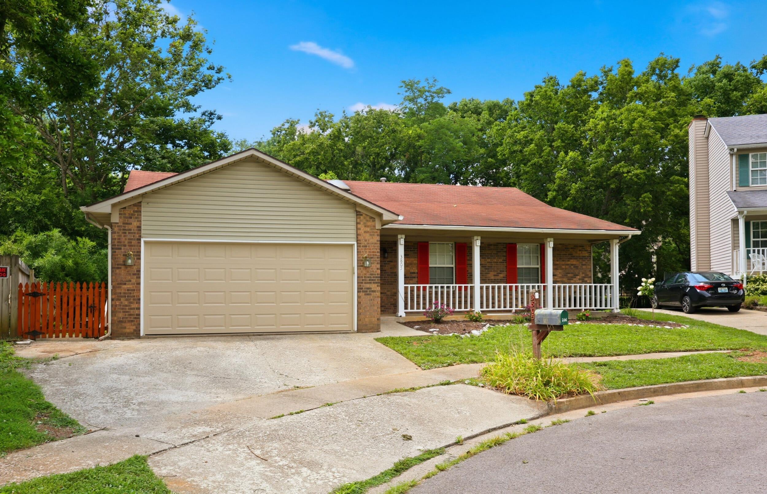 3805 Brookdale Circle — photo