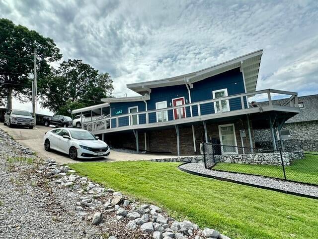 178 Sherwood Drive — photo